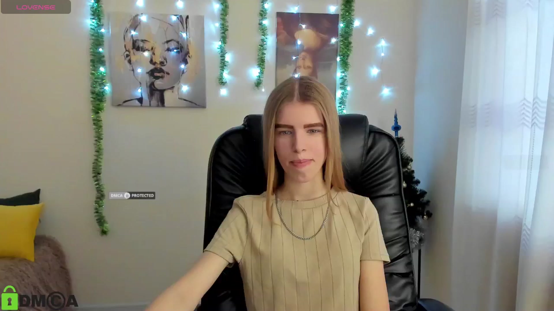 Gallery image thumbnail from Goldy_Emma's myfreecams stream on, 01/03/2025, 08:21 image 3 of 20