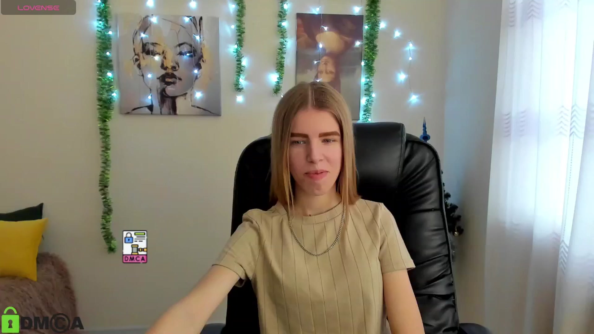 Gallery image thumbnail from Goldy_Emma's myfreecams stream on, 01/03/2025, 08:37 image 4 of 20
