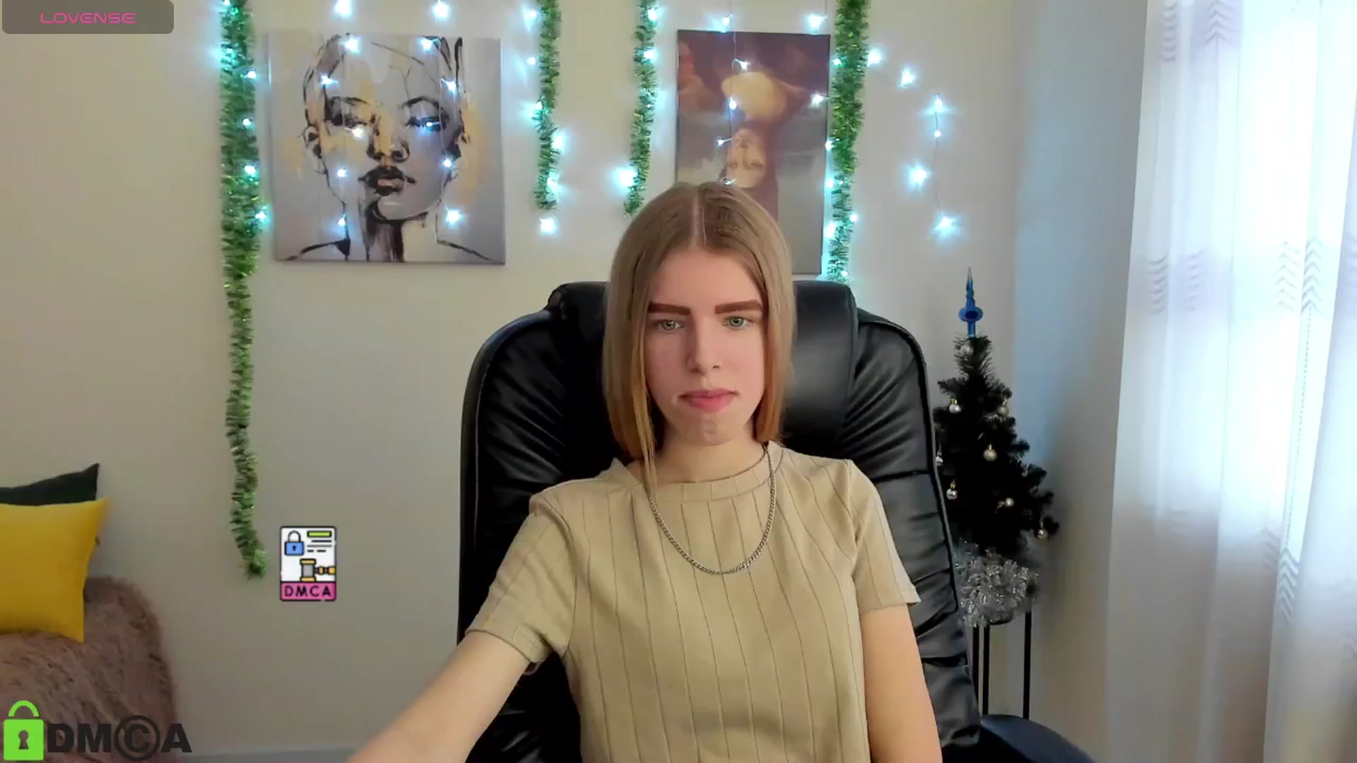 Gallery image thumbnail from Goldy_Emma's myfreecams stream on, 01/03/2025, 08:37 image 2 of 20