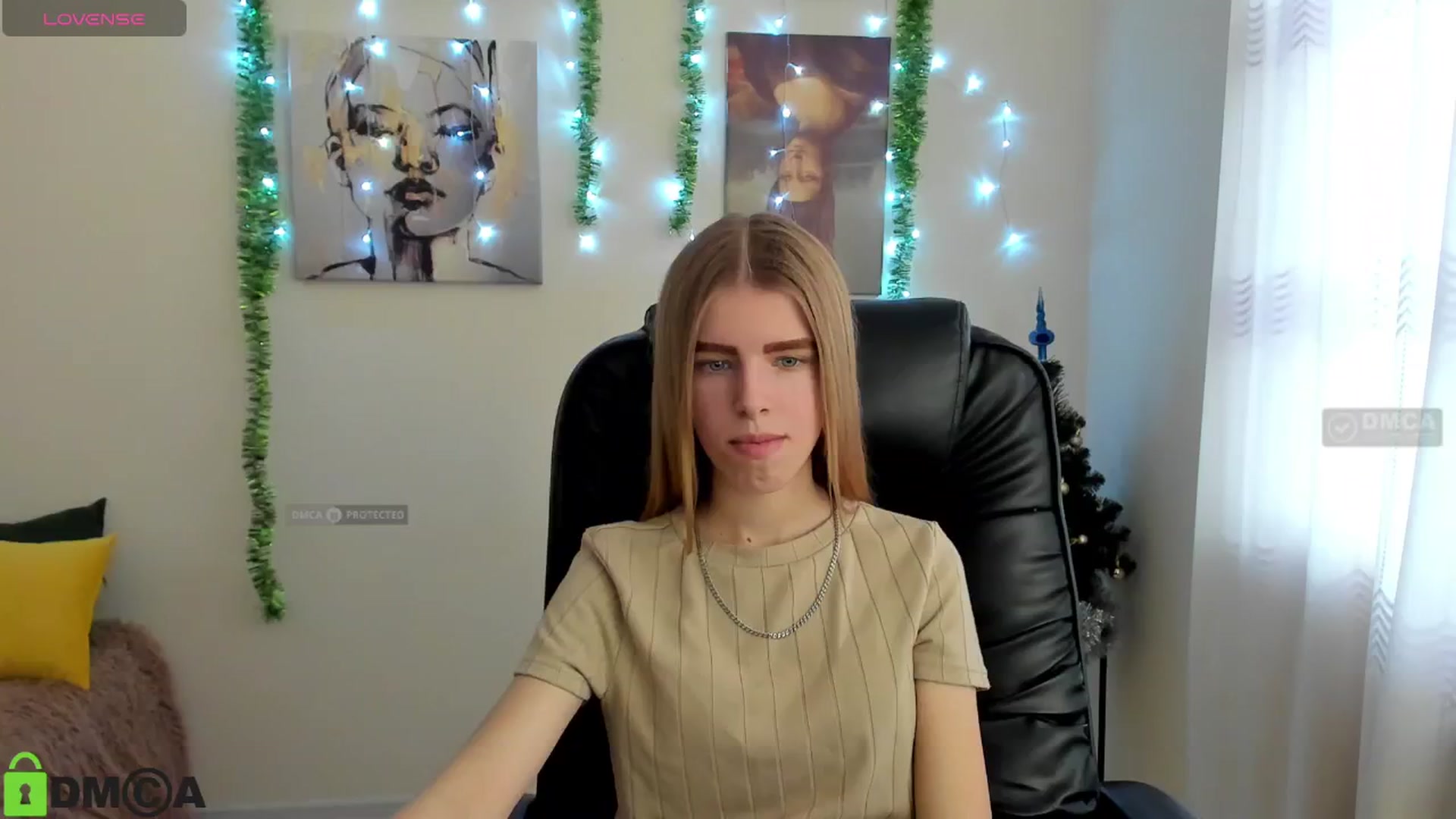 Gallery image thumbnail from Goldy_Emma's myfreecams stream on, 01/03/2025, 09:20 image 4 of 20
