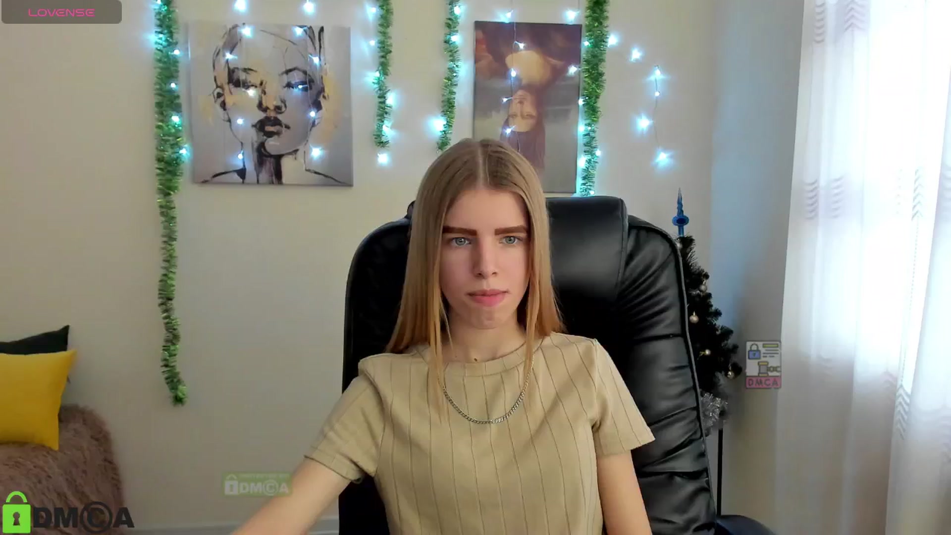 Gallery image thumbnail from Goldy_Emma's myfreecams stream on, 01/03/2025, 09:20 image 8 of 20