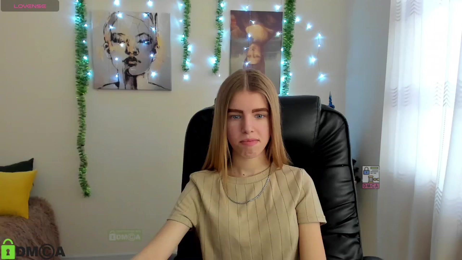 Gallery image thumbnail from Goldy_Emma's myfreecams stream on, 01/03/2025, 09:20 image 13 of 20