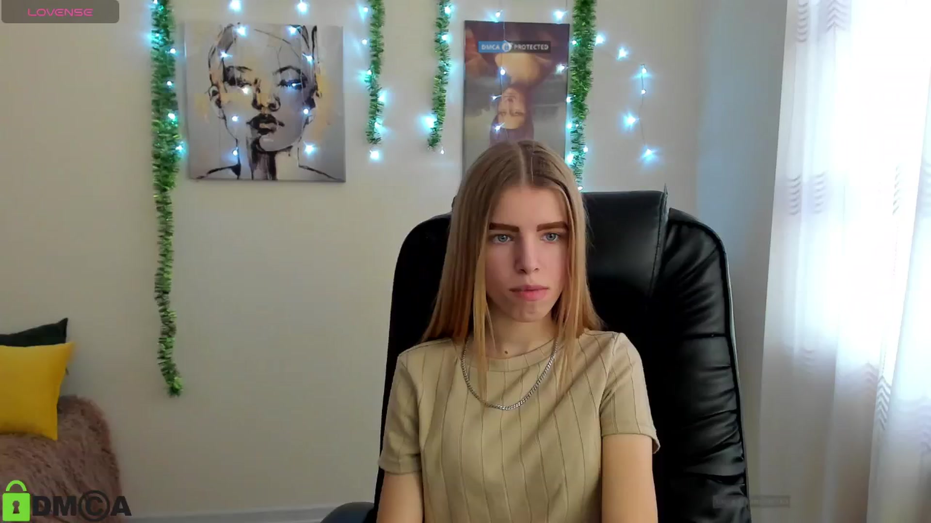 Gallery image thumbnail from Goldy_Emma's myfreecams stream on, 01/03/2025, 09:20 image 17 of 20