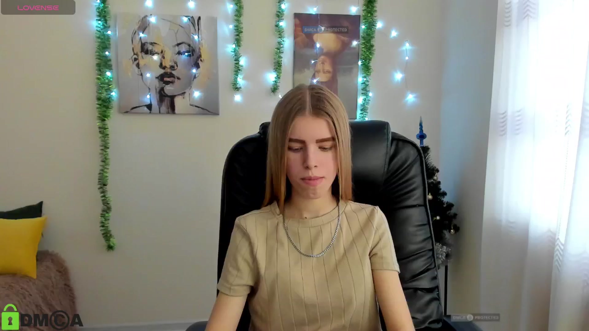 Gallery image thumbnail from Goldy_Emma's myfreecams stream on, 01/03/2025, 09:20 image 2 of 20