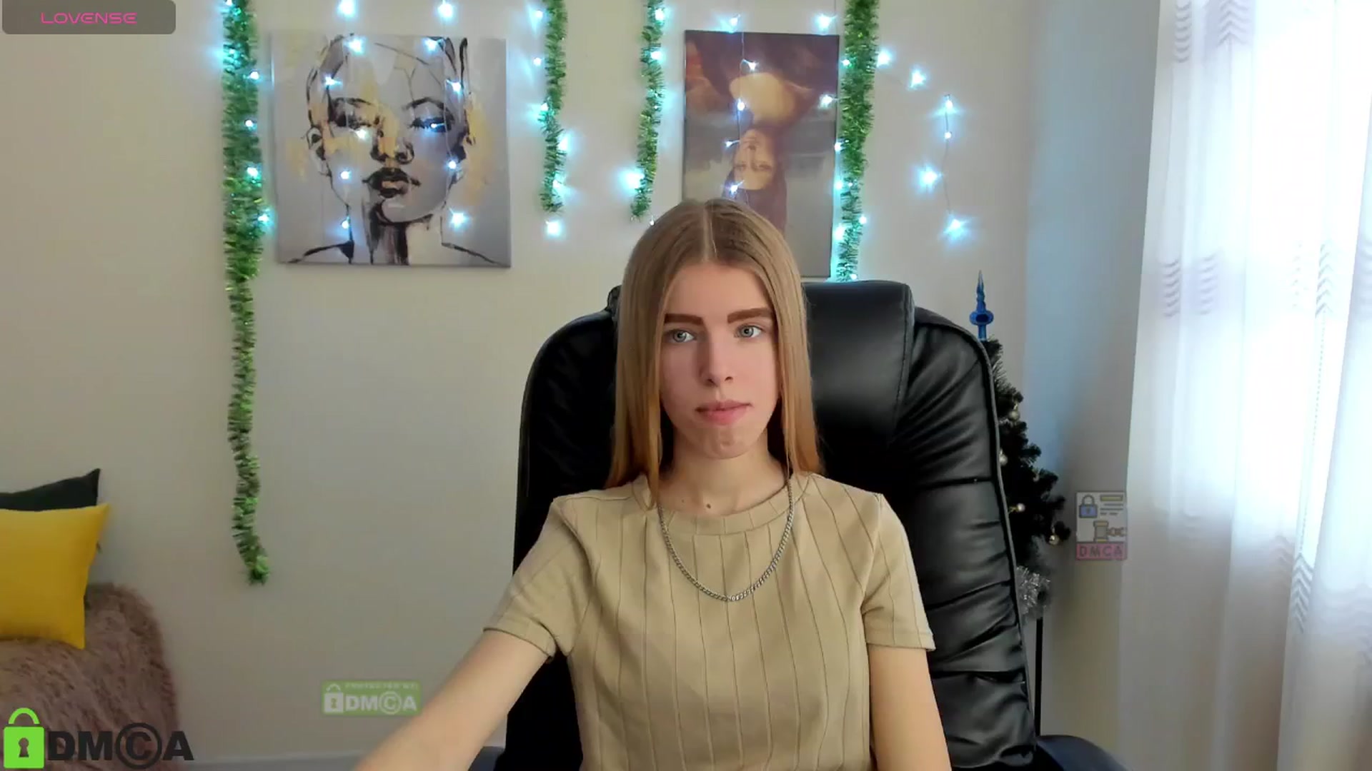 Gallery image thumbnail from Goldy_Emma's myfreecams stream on, 01/03/2025, 09:20 image 3 of 20