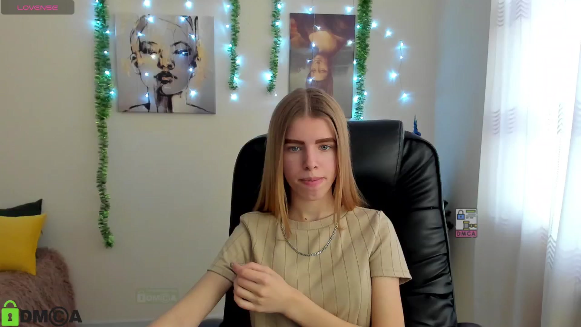 Gallery image thumbnail from Goldy_Emma's myfreecams stream on, 01/03/2025, 09:20 image 18 of 20