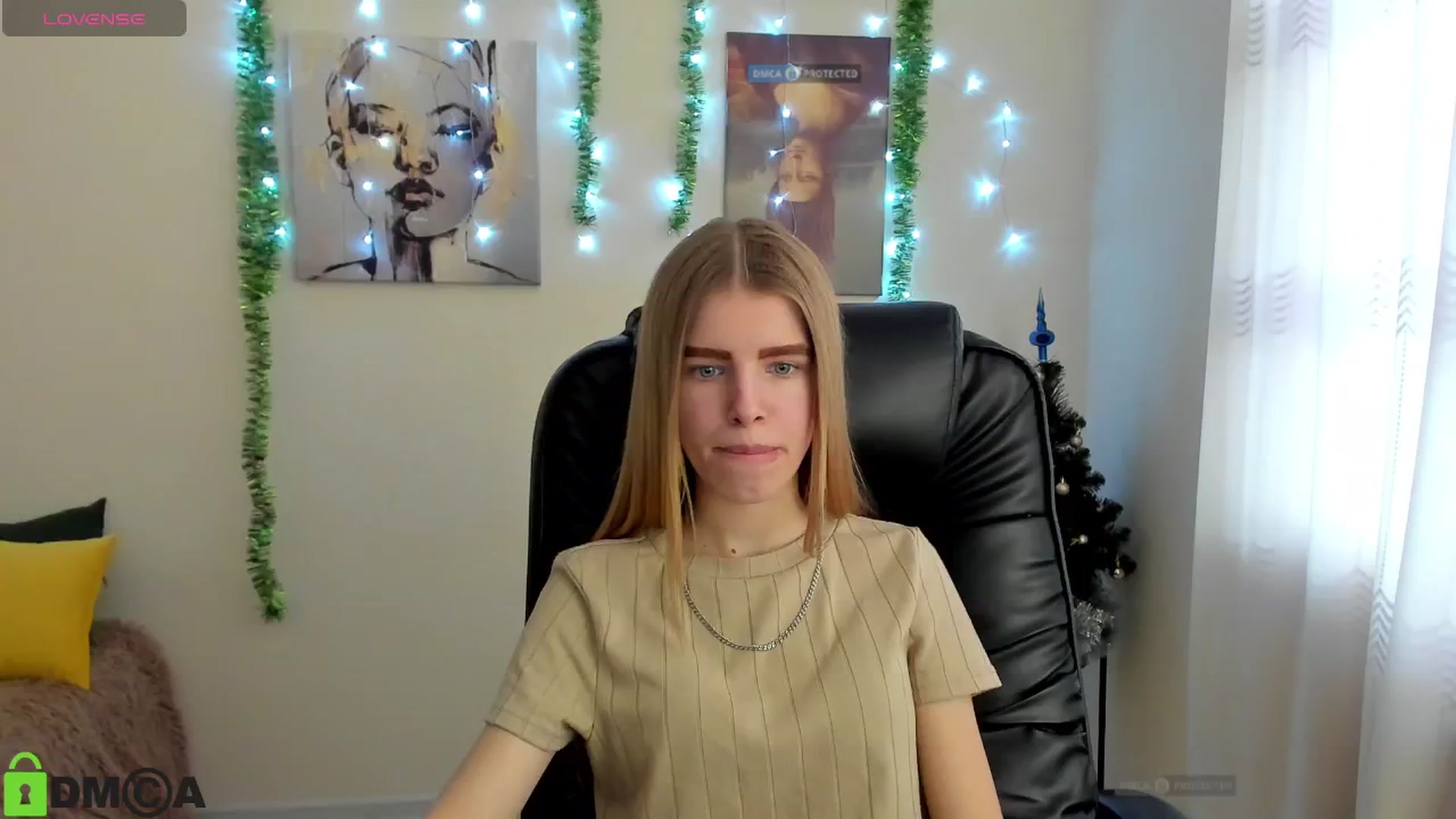 Gallery image thumbnail from Goldy_Emma's myfreecams stream on, 01/03/2025, 09:20 image 12 of 20