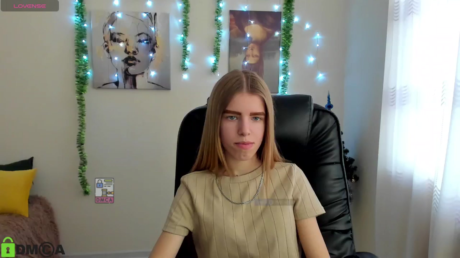 Gallery image thumbnail from Goldy_Emma's myfreecams stream on, 01/03/2025, 09:20 image 20 of 20