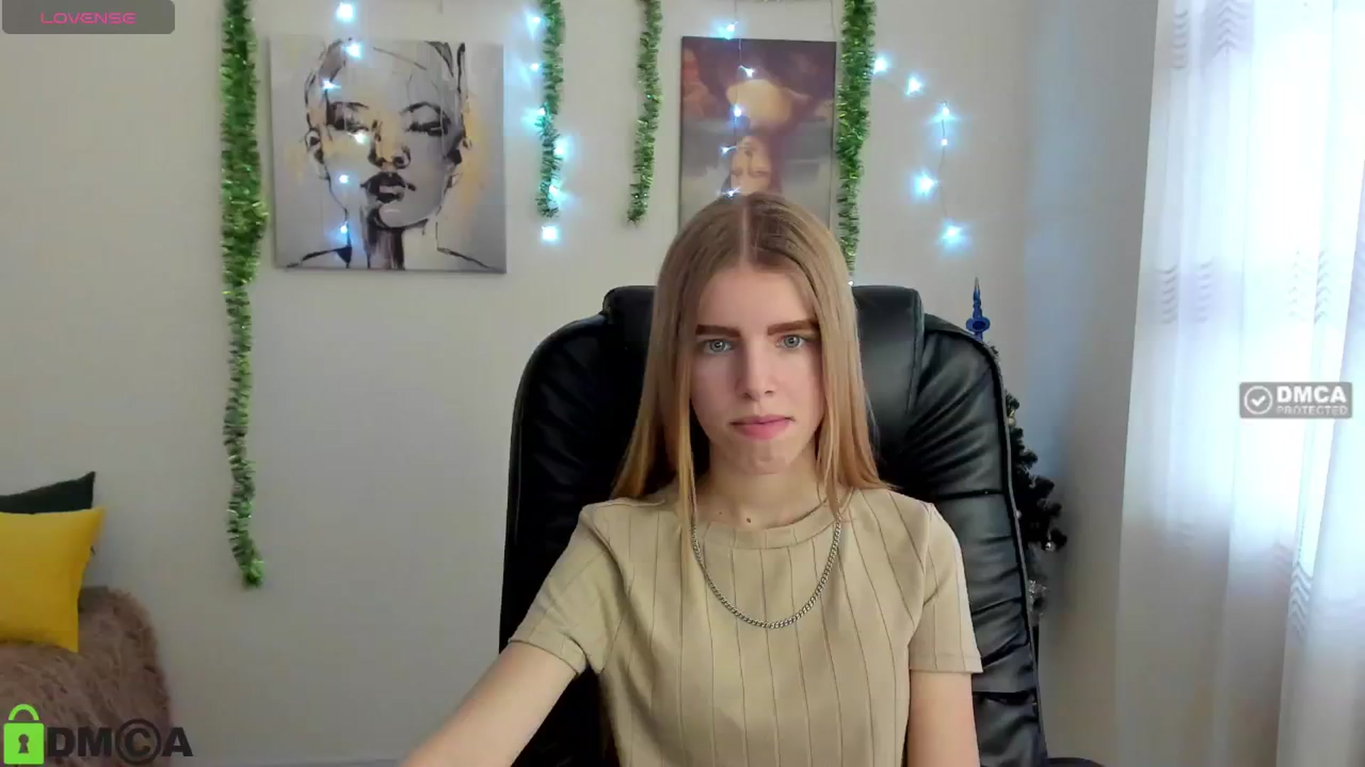 Gallery image thumbnail from Goldy_Emma's myfreecams stream on, 01/03/2025, 11:26 image 11 of 20