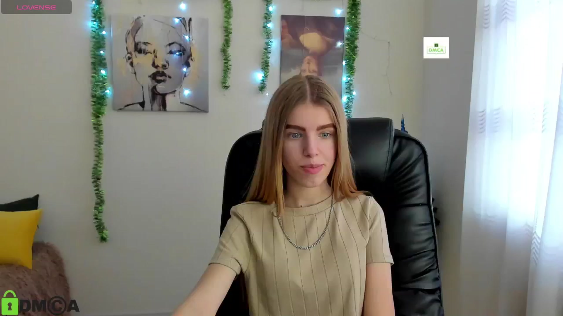 Gallery image thumbnail from Goldy_Emma's myfreecams stream on, 01/03/2025, 11:26 image 3 of 20