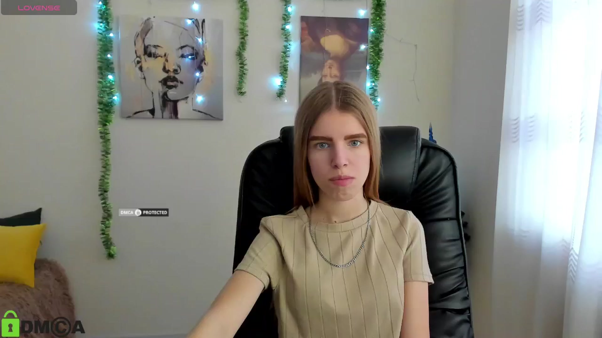 Gallery image thumbnail from Goldy_Emma's myfreecams stream on, 01/03/2025, 11:26 image 4 of 20
