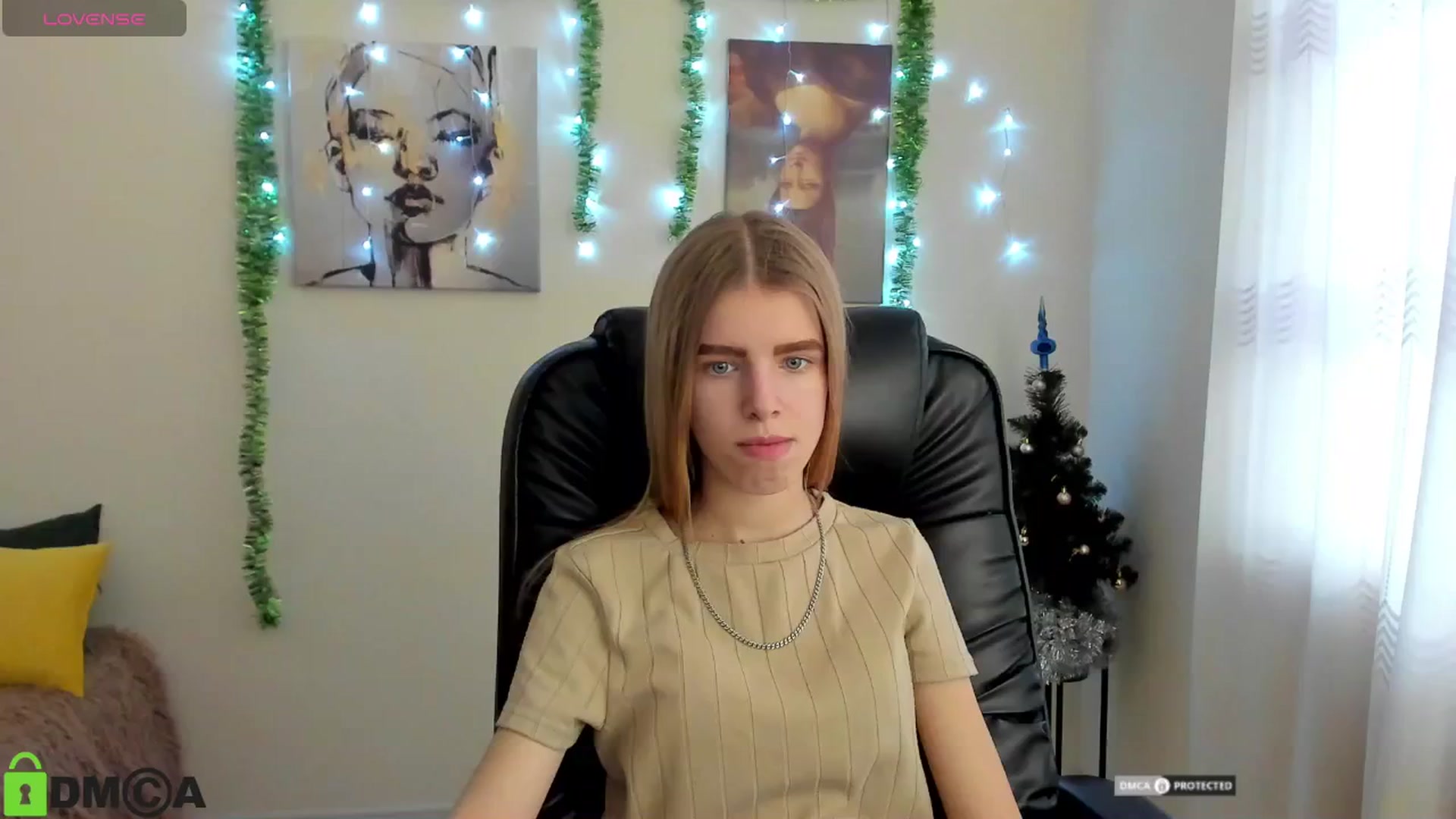 Gallery image thumbnail from Goldy_Emma's myfreecams stream on, 01/03/2025, 11:26 image 19 of 20