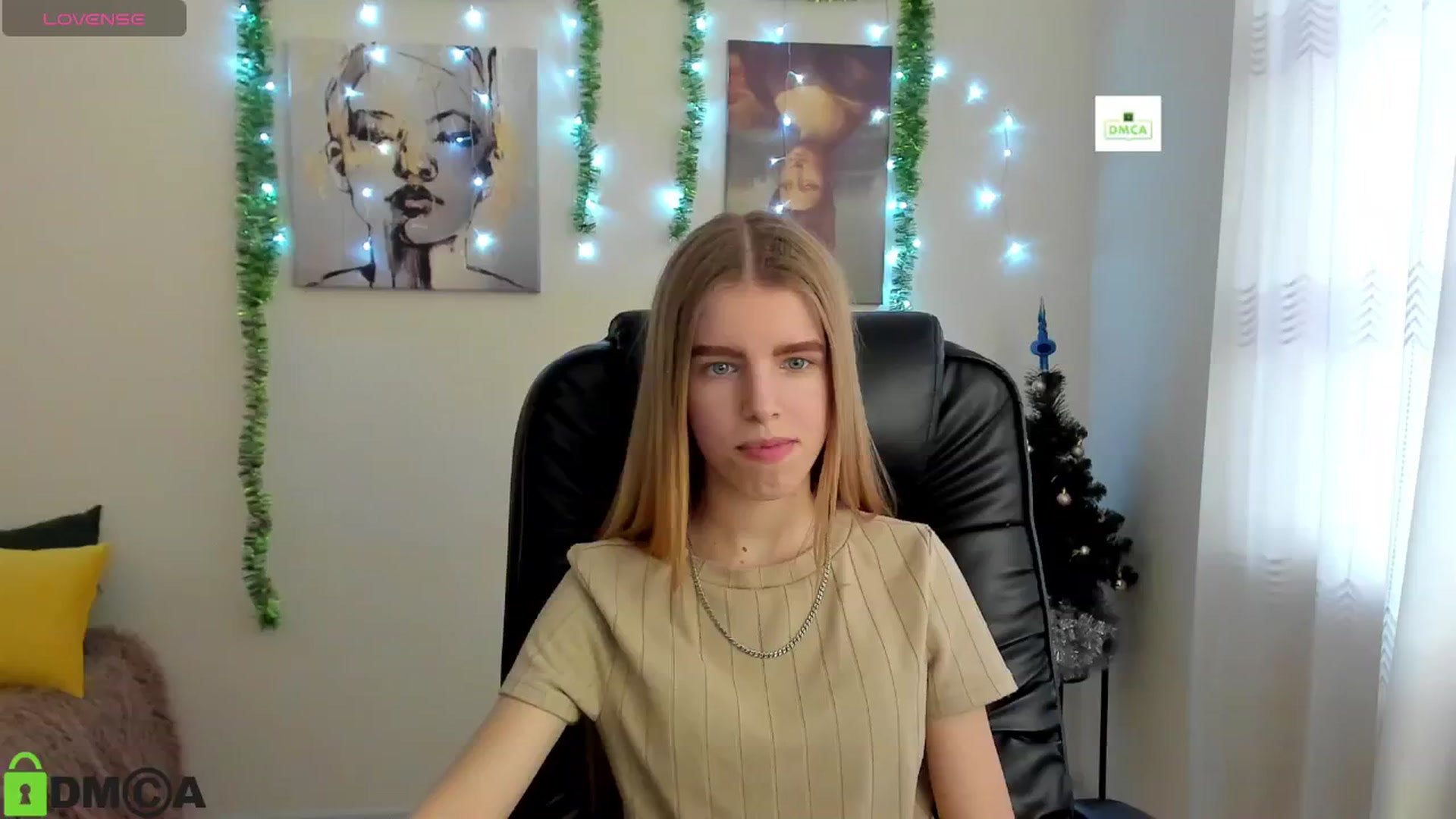 Gallery image thumbnail from Goldy_Emma's myfreecams stream on, 01/03/2025, 12:09 image 6 of 20