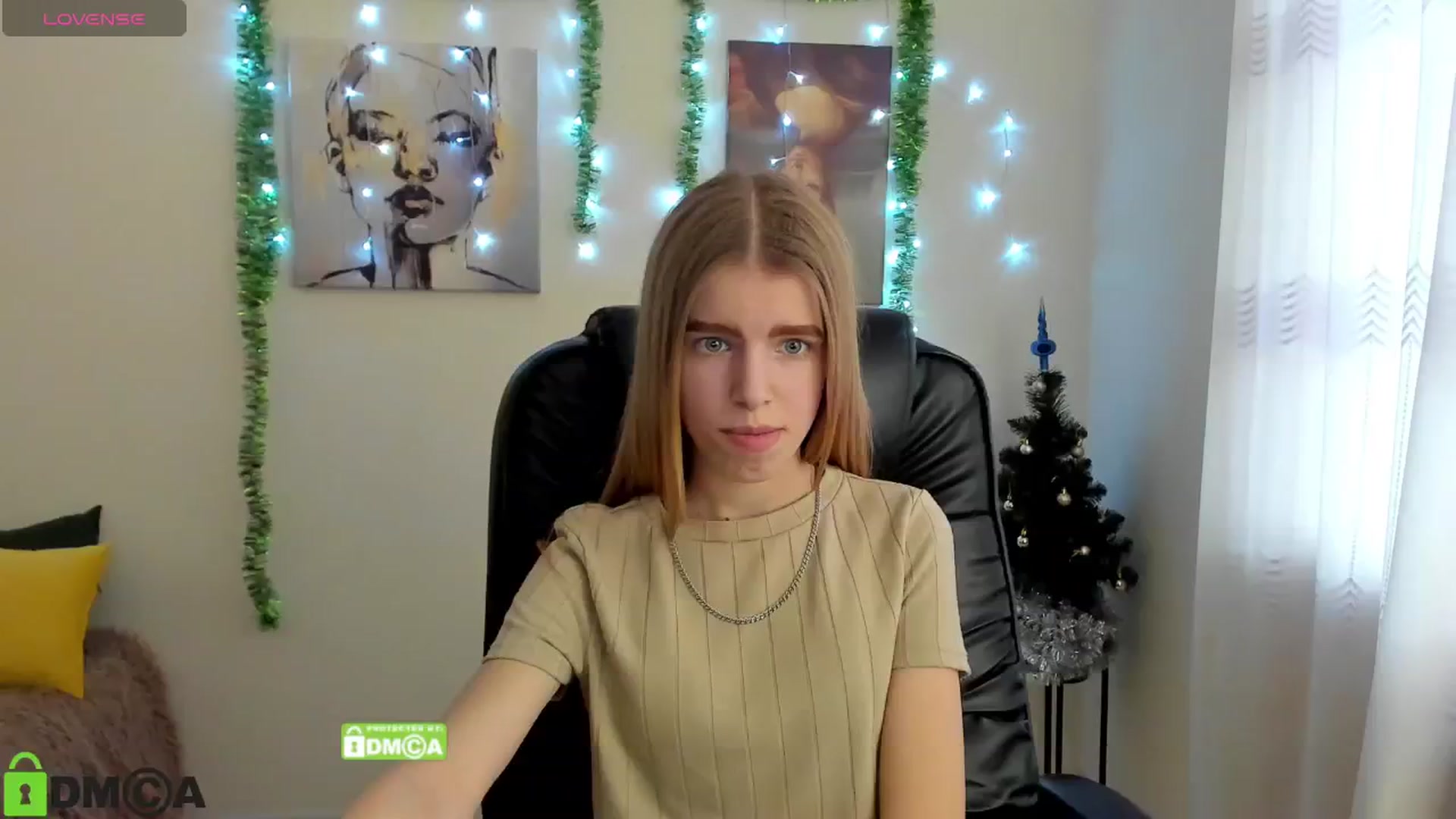 Gallery image thumbnail from Goldy_Emma's myfreecams stream on, 01/03/2025, 12:09 image 13 of 20