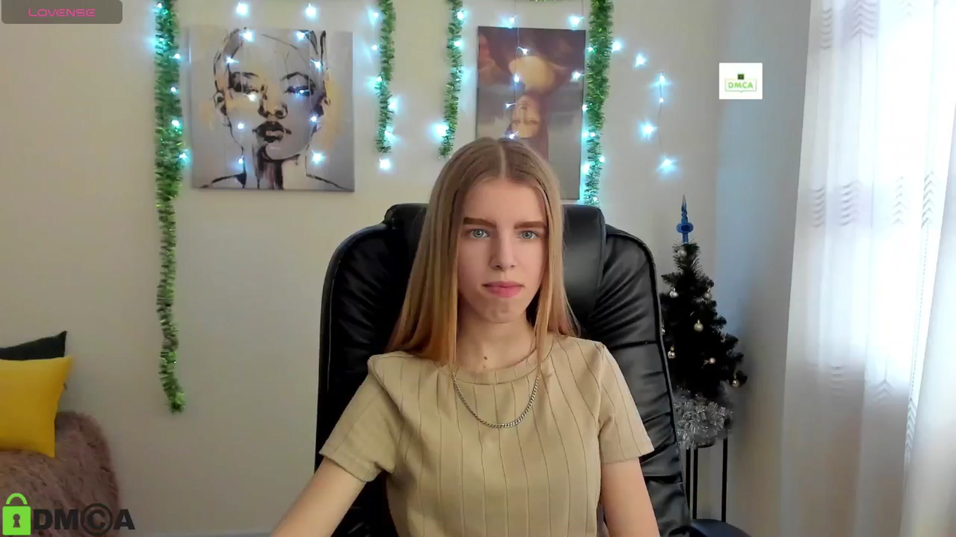 Gallery image thumbnail from Goldy_Emma's myfreecams stream on, 01/03/2025, 12:09 image 1 of 20