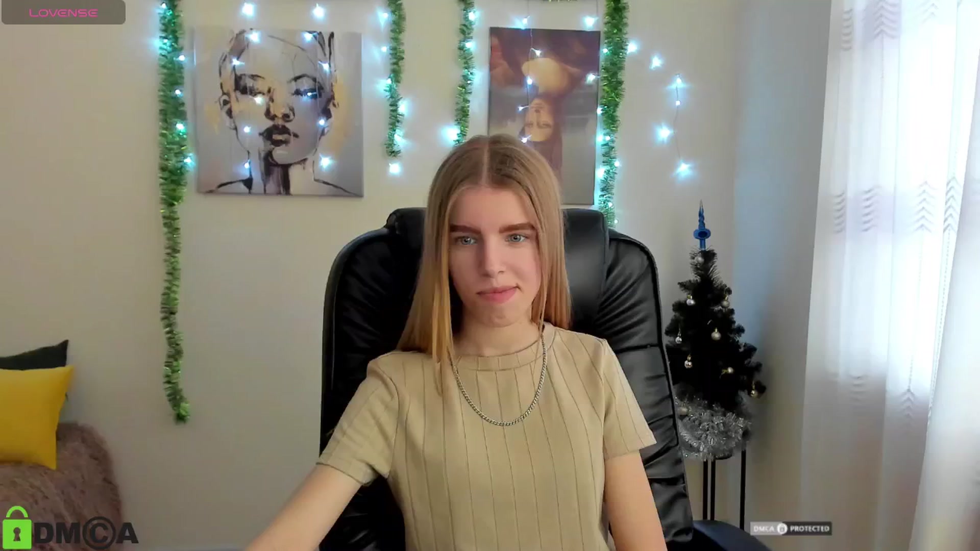 Gallery image thumbnail from Goldy_Emma's myfreecams stream on, 01/03/2025, 12:09 image 17 of 20