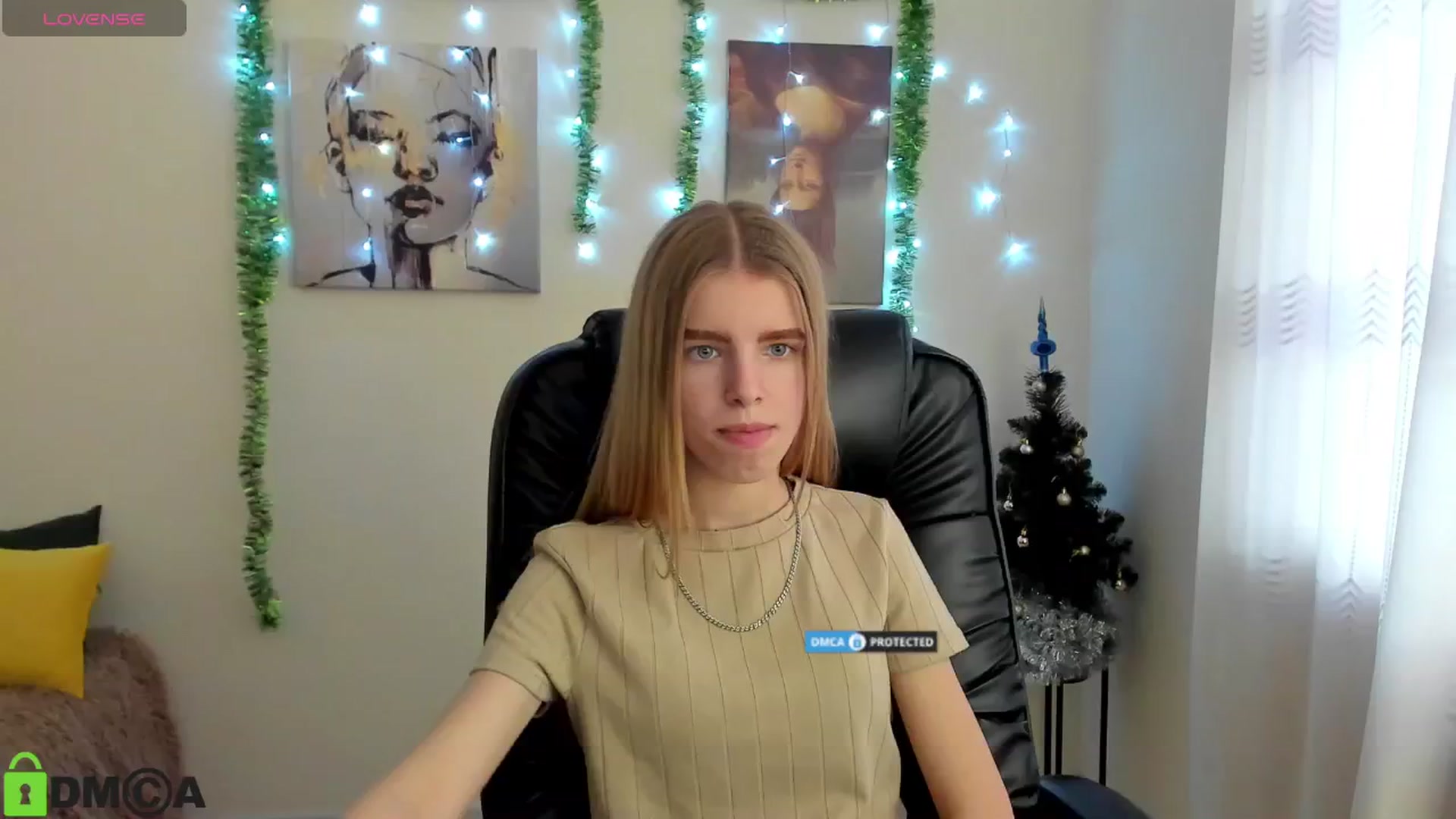 Gallery image thumbnail from Goldy_Emma's myfreecams stream on, 01/03/2025, 12:09 image 15 of 20