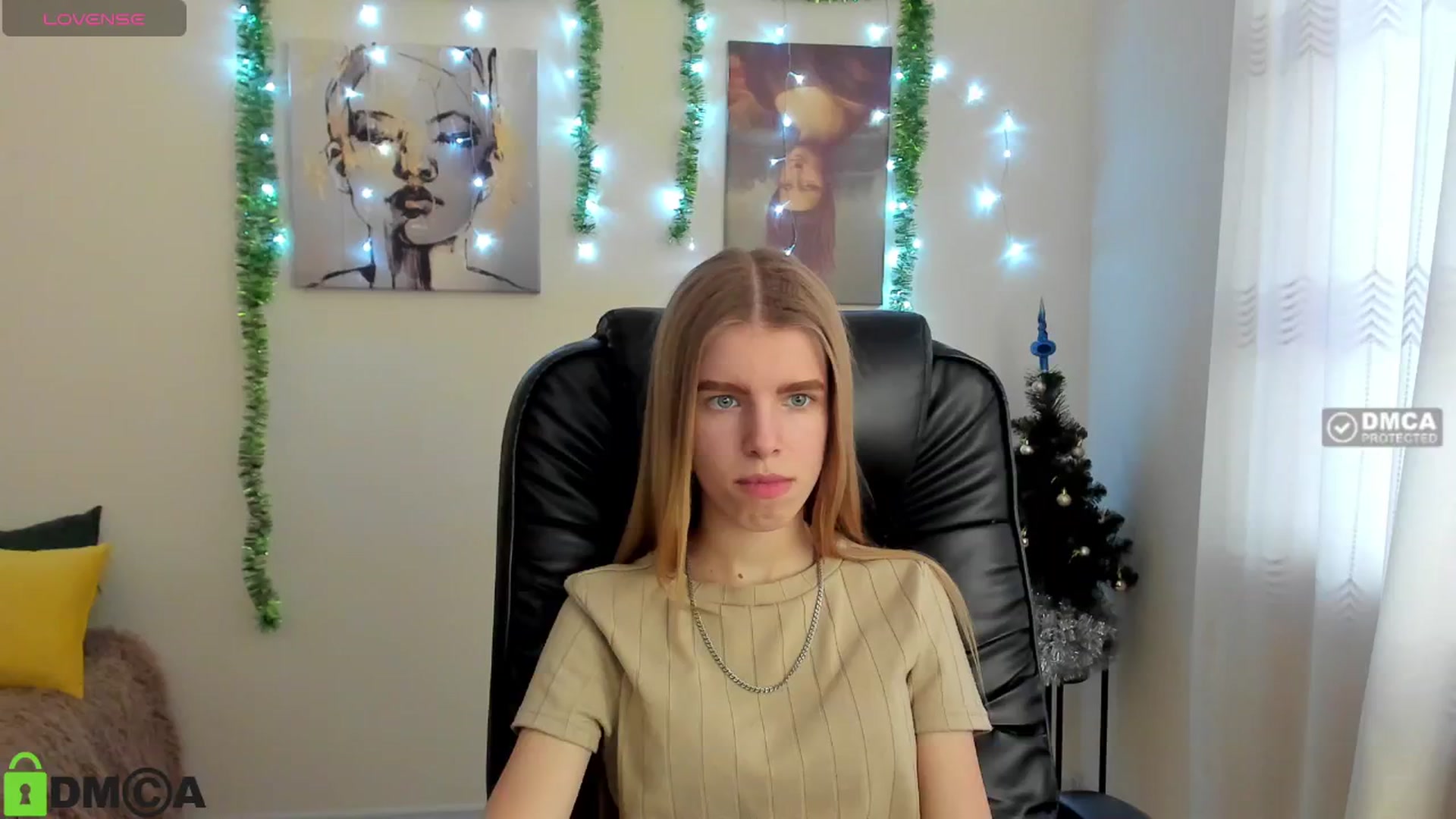 Gallery image thumbnail from Goldy_Emma's myfreecams stream on, 01/03/2025, 12:50 image 15 of 20