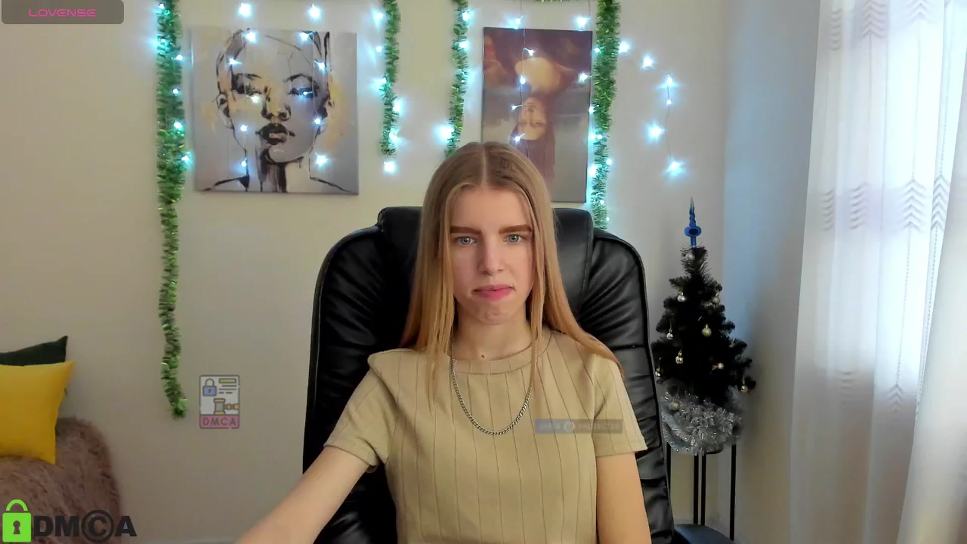 Gallery image thumbnail from Goldy_Emma's myfreecams stream on, 01/03/2025, 12:50 image 1 of 20