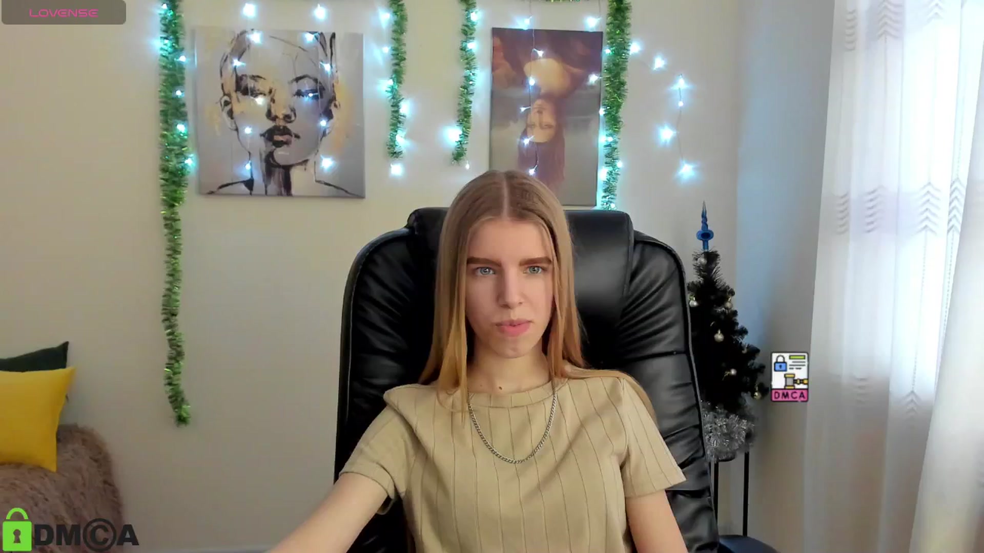 Gallery image thumbnail from Goldy_Emma's myfreecams stream on, 01/03/2025, 12:50 image 18 of 20