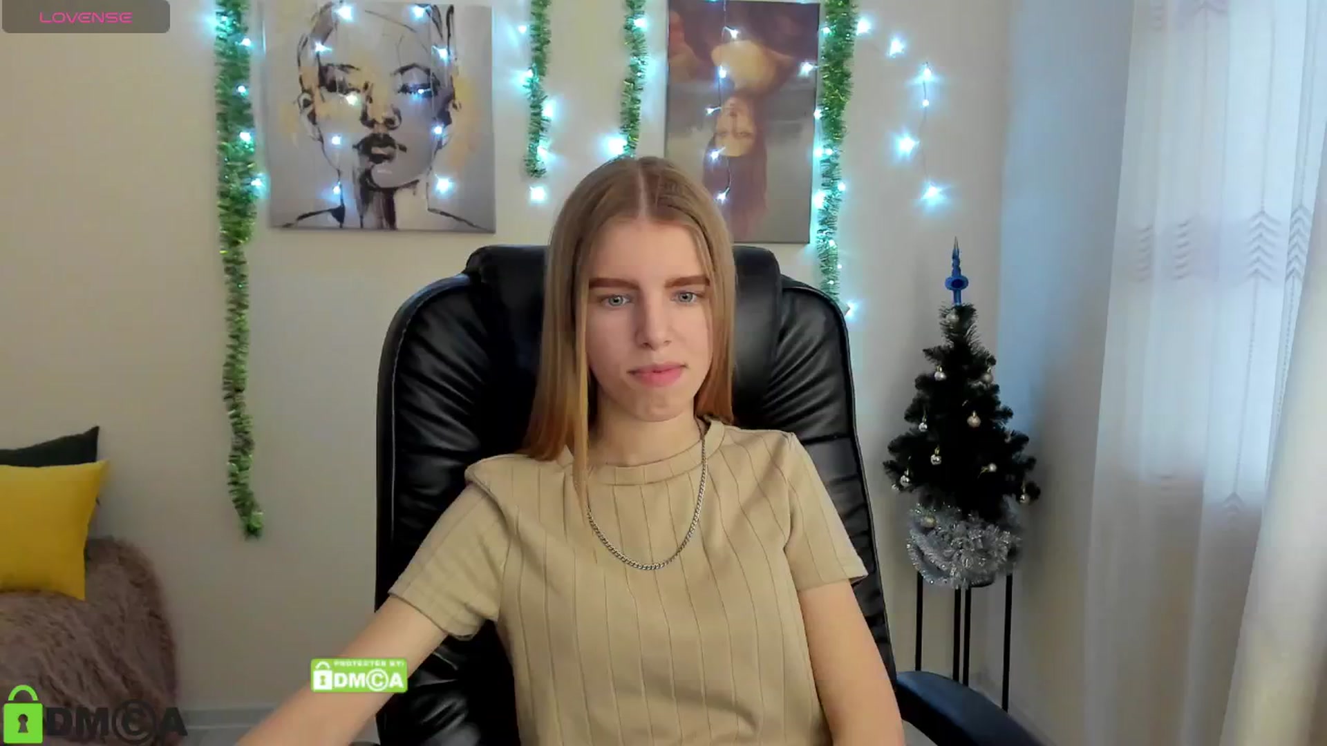 Gallery image thumbnail from Goldy_Emma's myfreecams stream on, 01/03/2025, 13:18 image 7 of 20