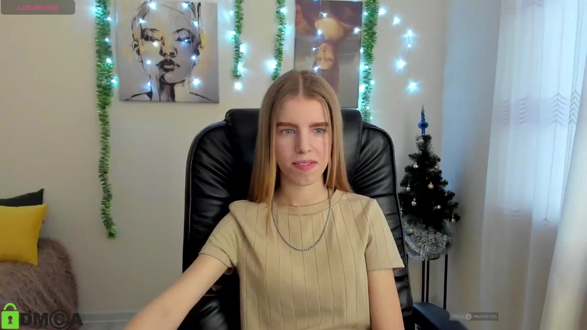 Gallery image thumbnail from Goldy_Emma's myfreecams stream on, 01/03/2025, 13:18 image 16 of 20