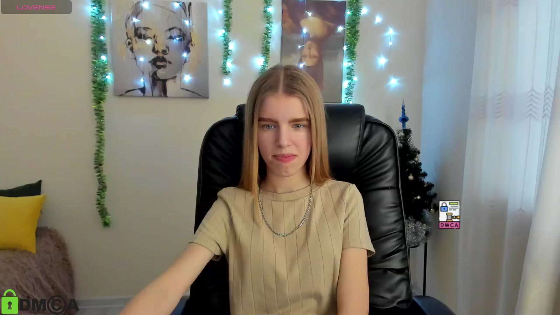 Gallery image thumbnail from Goldy_Emma's myfreecams stream on, 01/03/2025, 13:18 image 3 of 20