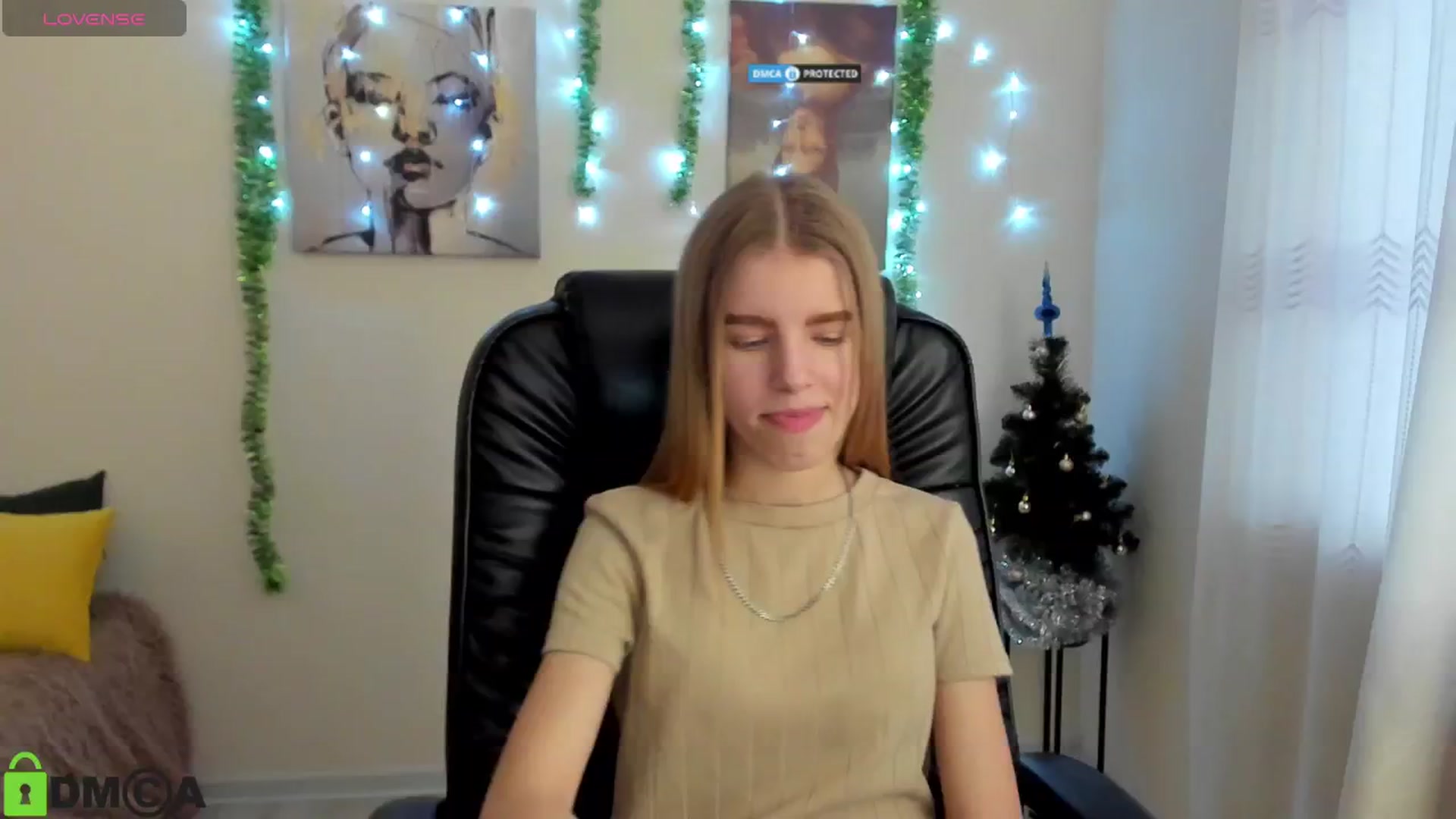 Gallery image thumbnail from Goldy_Emma's myfreecams stream on, 01/03/2025, 13:18 image 11 of 20