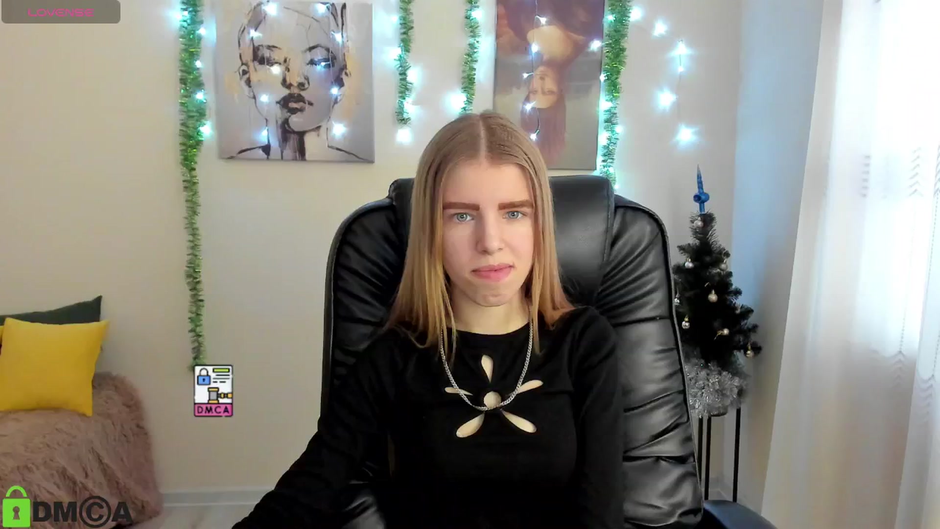 Gallery image thumbnail from Goldy_Emma's myfreecams stream on, 01/04/2025, 07:30 image 12 of 20
