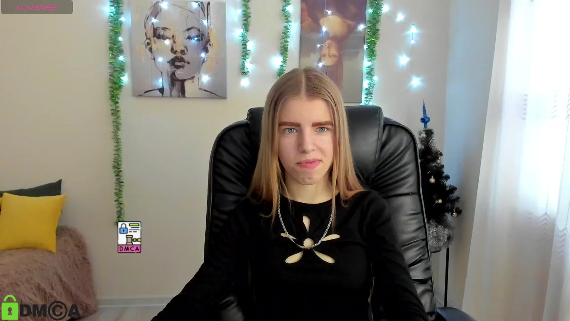 Gallery image thumbnail from Goldy_Emma's myfreecams stream on, 01/04/2025, 07:30 image 18 of 20