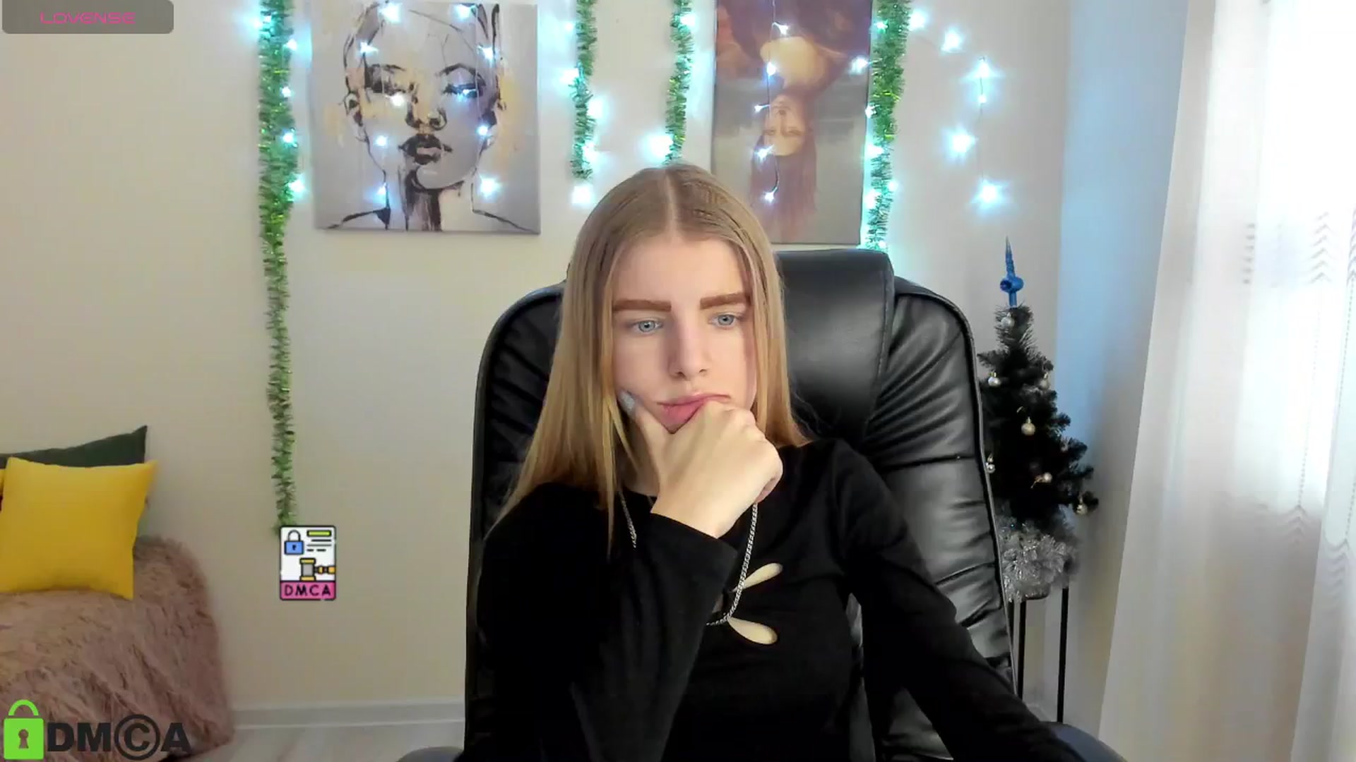 Gallery image thumbnail from Goldy_Emma's myfreecams stream on, 01/04/2025, 07:30 image 1 of 20