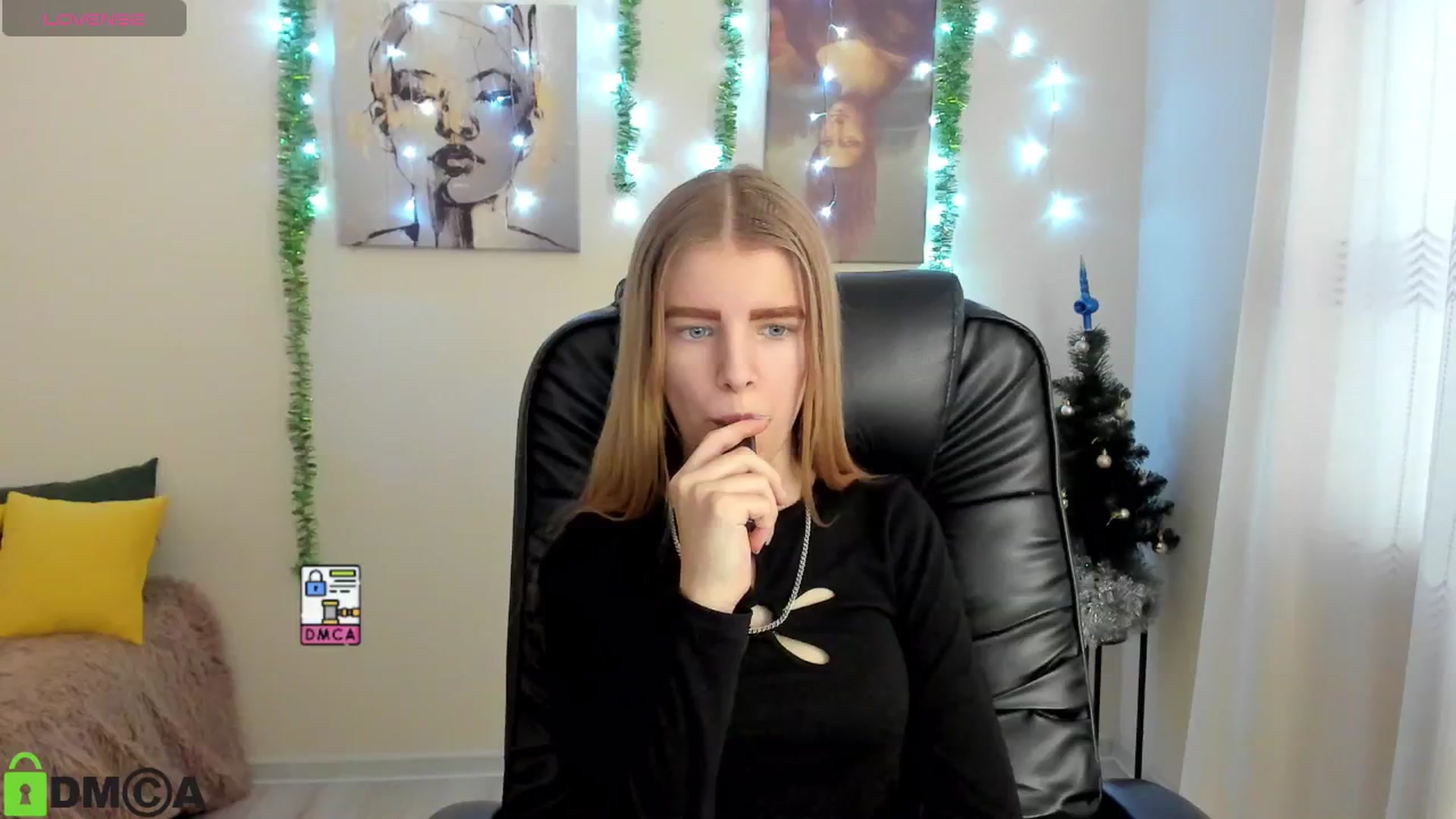 Gallery image thumbnail from Goldy_Emma's myfreecams stream on, 01/04/2025, 07:30 image 8 of 20