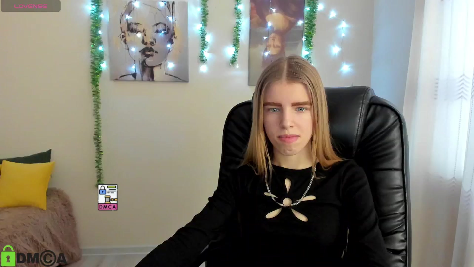 Gallery image thumbnail from Goldy_Emma's myfreecams stream on, 01/04/2025, 07:30 image 11 of 20