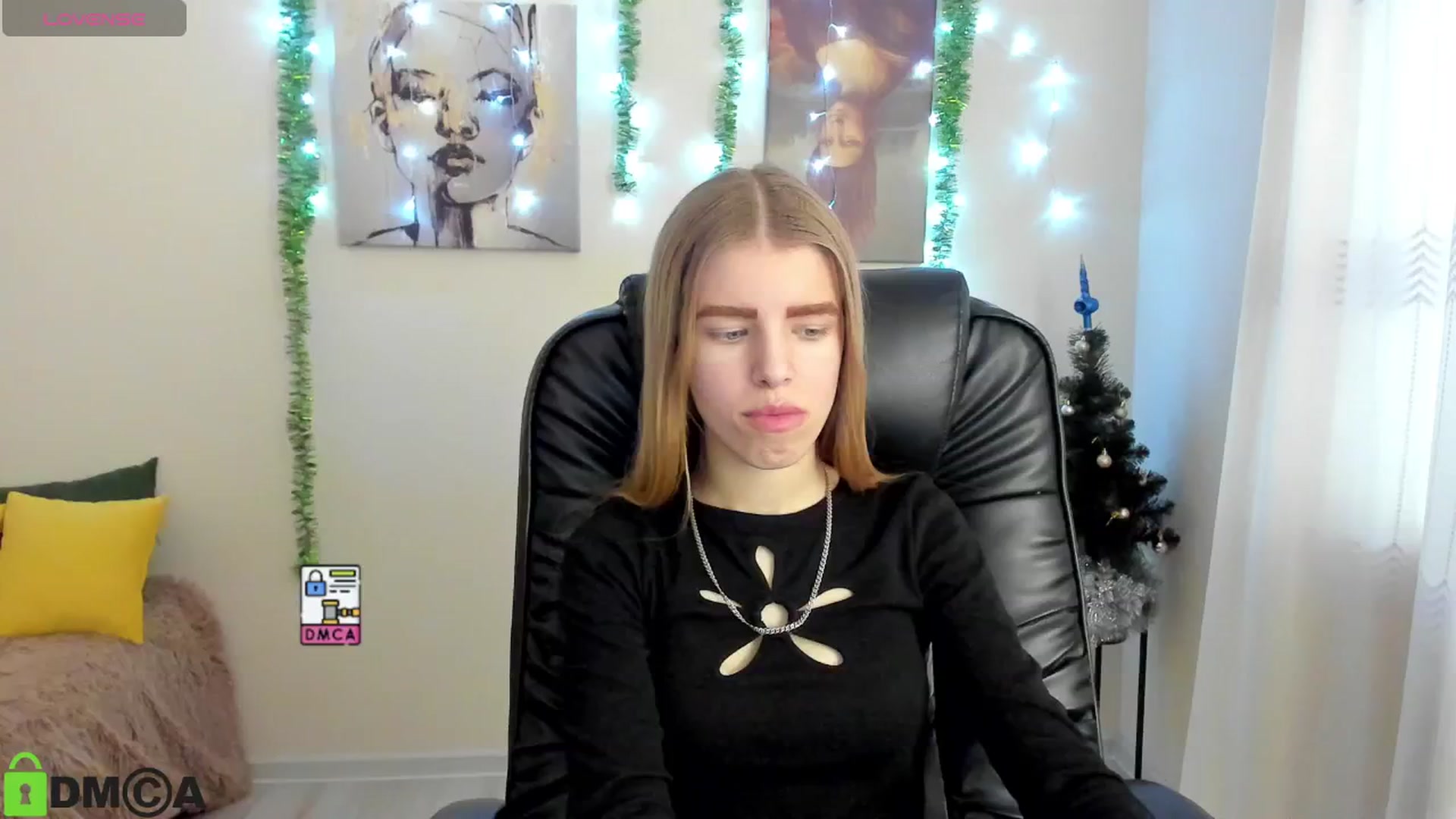 Gallery image thumbnail from Goldy_Emma's myfreecams stream on, 01/04/2025, 07:30 image 6 of 20