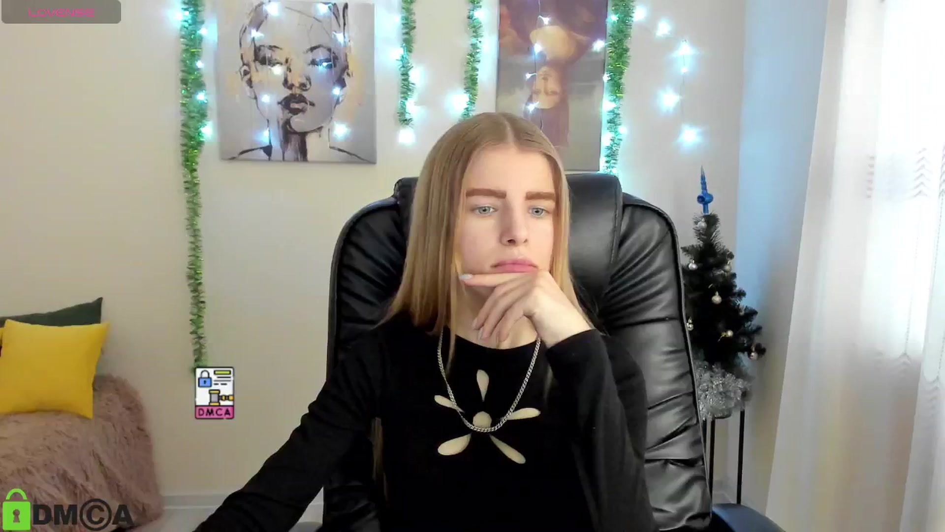 Gallery image thumbnail from Goldy_Emma's myfreecams stream on, 01/04/2025, 07:30 image 3 of 20