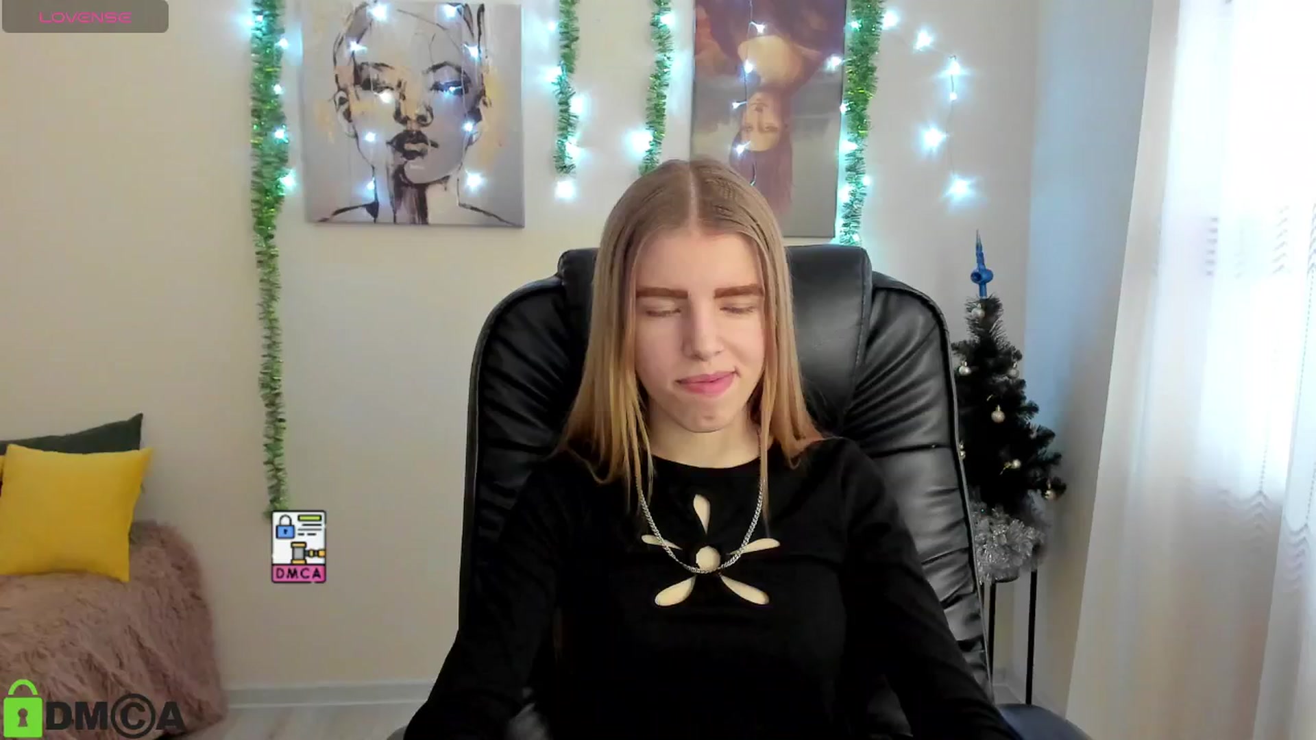 Gallery image thumbnail from Goldy_Emma's myfreecams stream on, 01/04/2025, 07:30 image 14 of 20