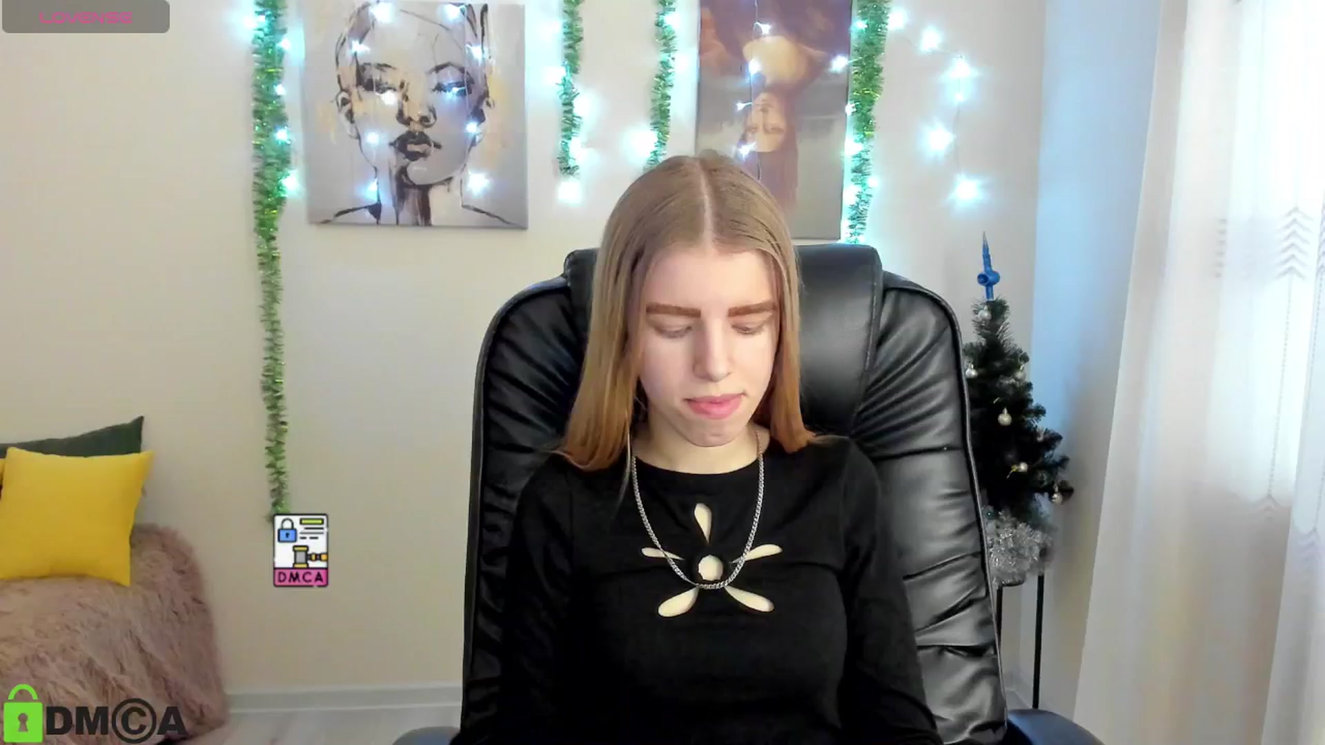 Gallery image thumbnail from Goldy_Emma's myfreecams stream on, 01/04/2025, 07:30 image 7 of 20