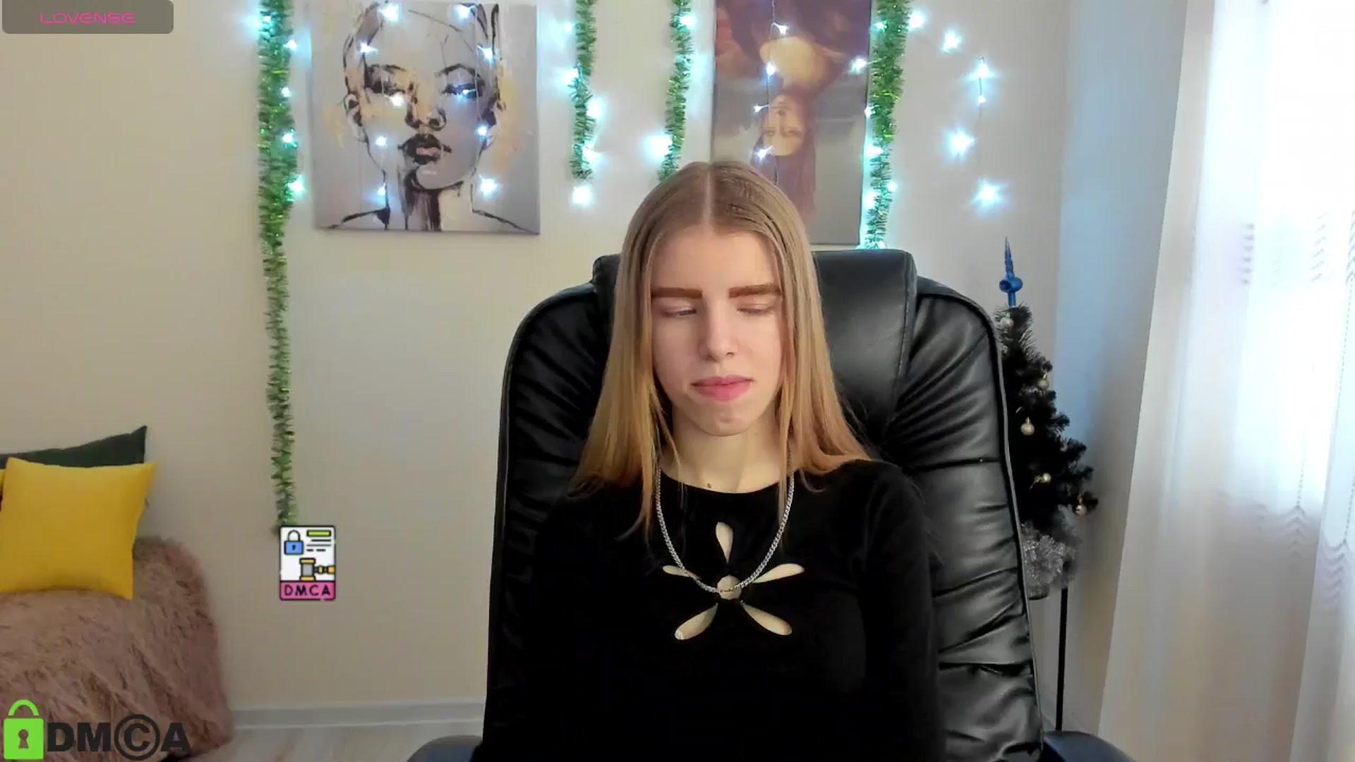 Gallery image thumbnail from Goldy_Emma's myfreecams stream on, 01/04/2025, 07:30 image 19 of 20