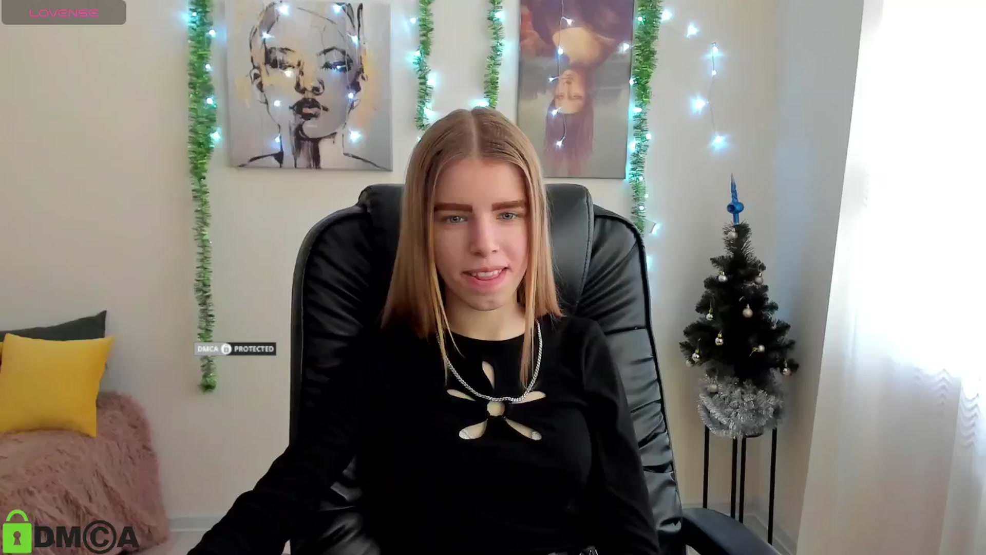 Gallery image thumbnail from Goldy_Emma's myfreecams stream on, 01/04/2025, 08:33 image 16 of 20