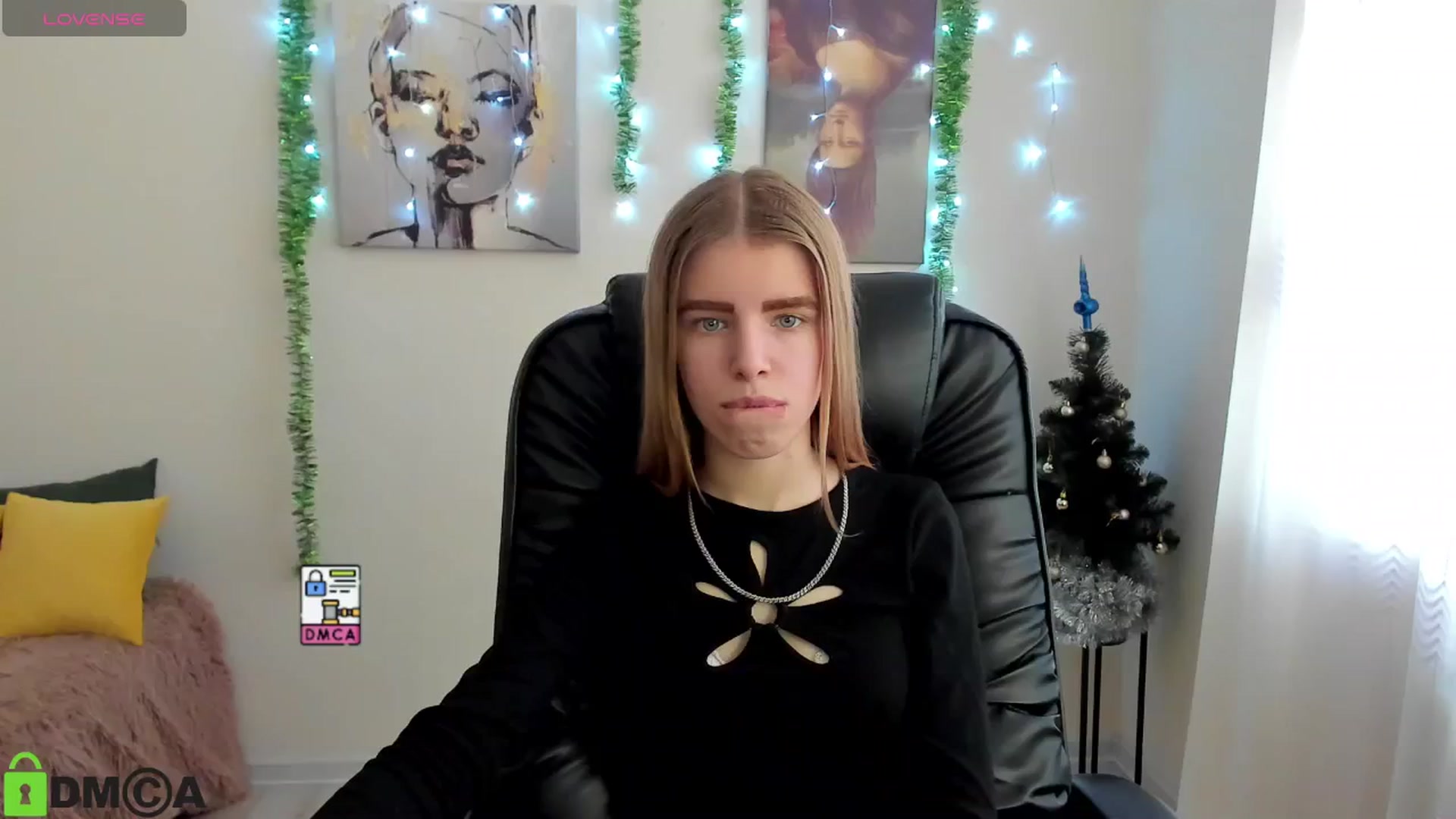 Gallery image thumbnail from Goldy_Emma's myfreecams stream on, 01/04/2025, 08:33 image 14 of 20