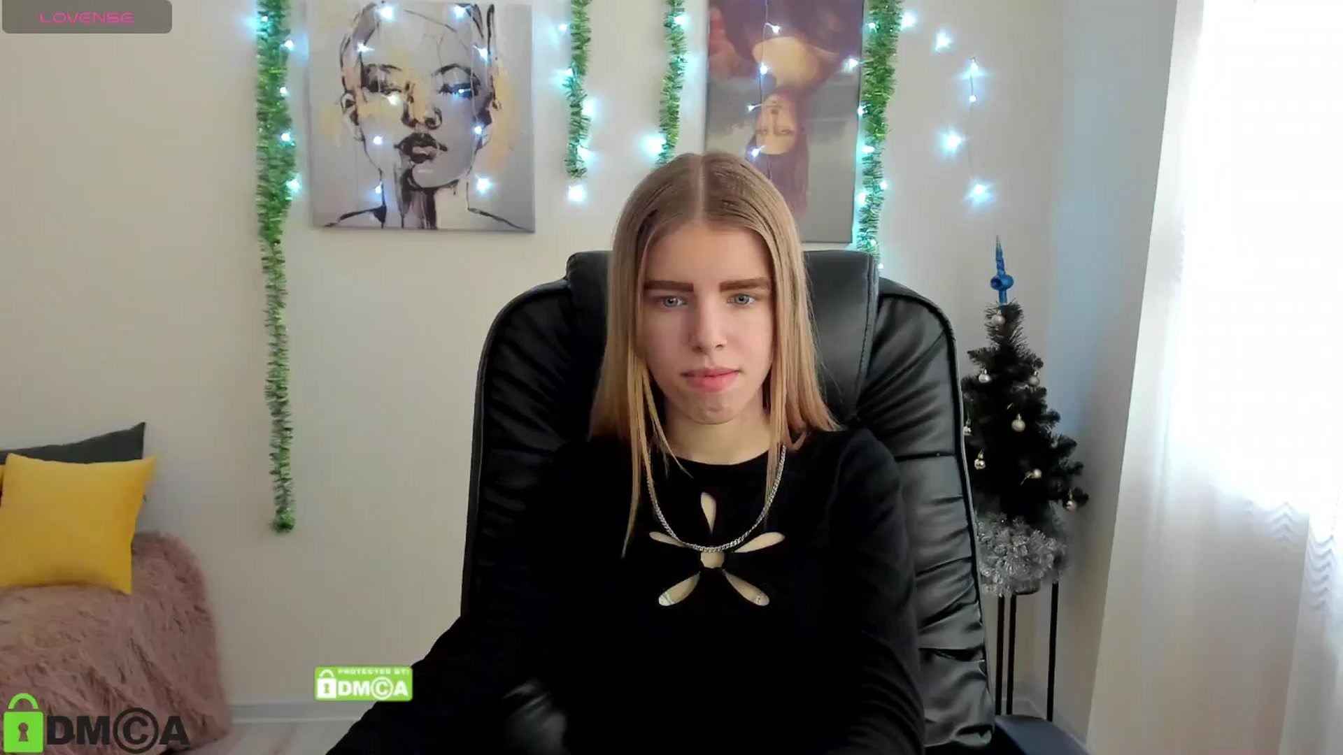Gallery image thumbnail from Goldy_Emma's myfreecams stream on, 01/04/2025, 08:33 image 9 of 20