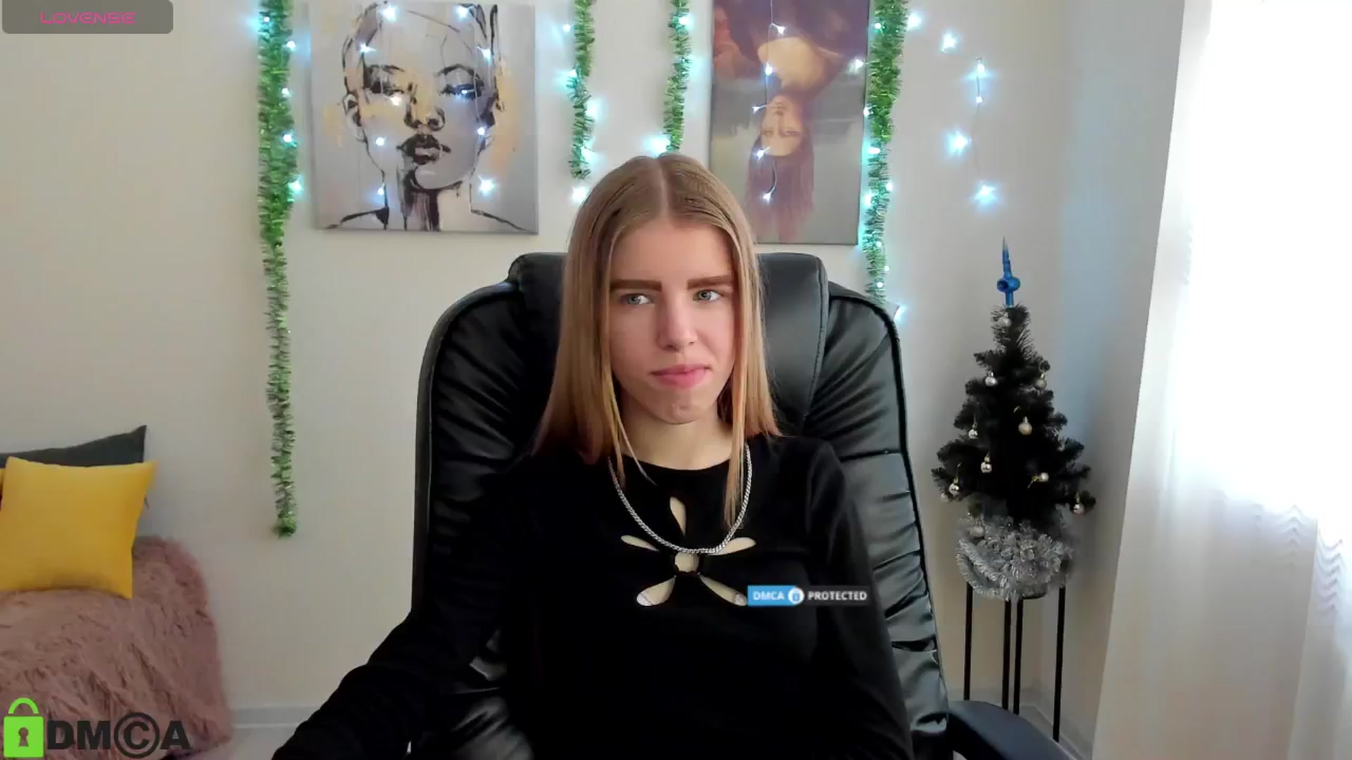 Gallery image thumbnail from Goldy_Emma's myfreecams stream on, 01/04/2025, 08:33 image 15 of 20