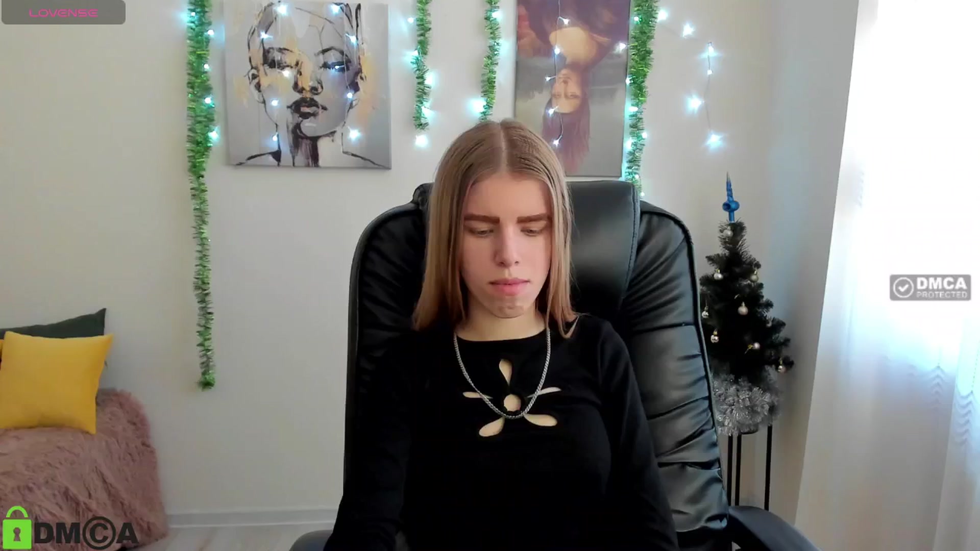Gallery image thumbnail from Goldy_Emma's myfreecams stream on, 01/04/2025, 09:19 image 2 of 20