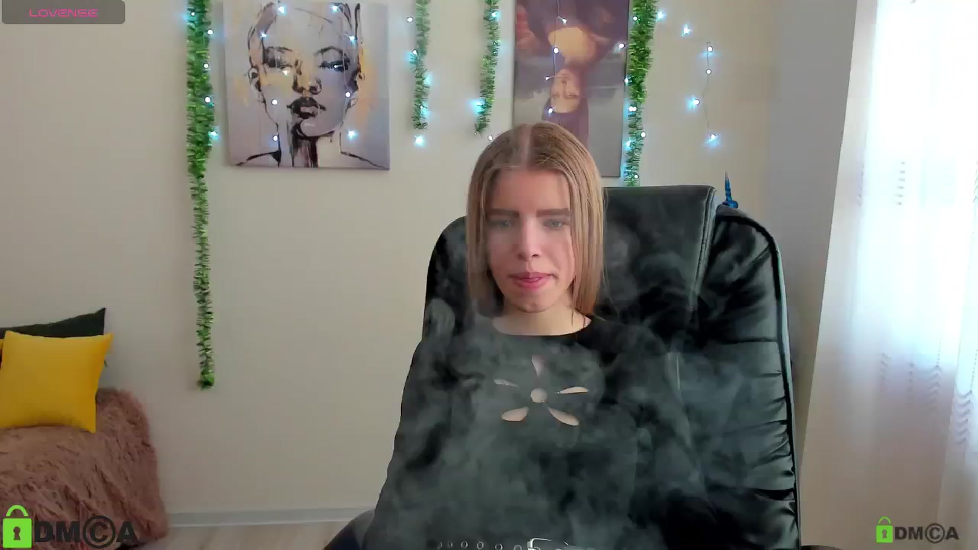 Gallery image thumbnail from Goldy_Emma's myfreecams stream on, 01/04/2025, 09:45 image 16 of 20