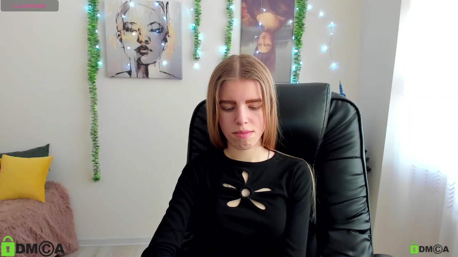 Gallery image thumbnail from Goldy_Emma's myfreecams stream on, 01/04/2025, 09:45 image 3 of 20