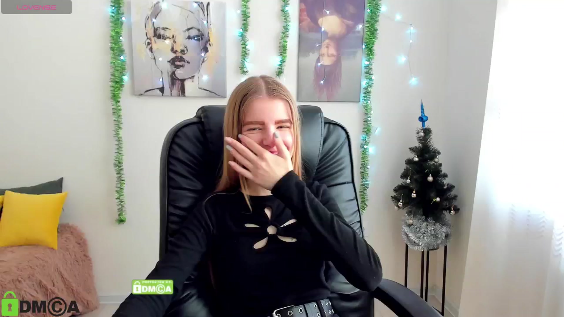 Gallery image thumbnail from Goldy_Emma's myfreecams stream on, 01/04/2025, 10:09 image 16 of 20