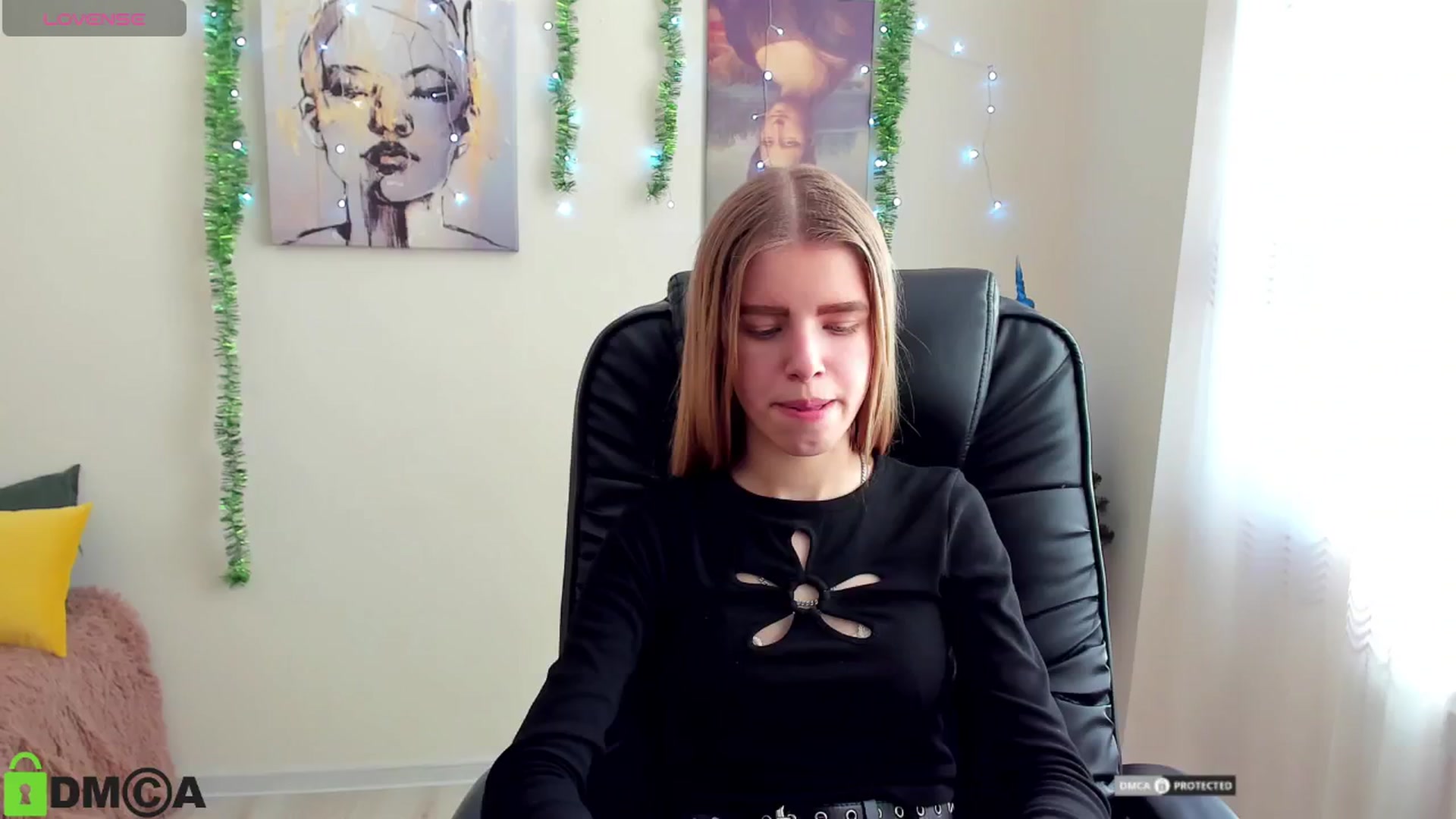 Gallery image thumbnail from Goldy_Emma's myfreecams stream on, 01/04/2025, 12:13 image 11 of 20
