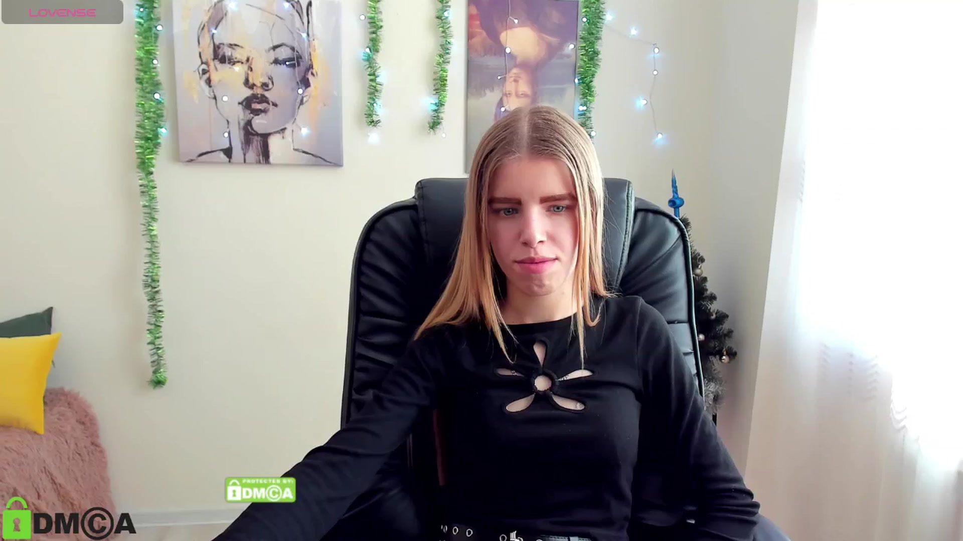 Gallery image thumbnail from Goldy_Emma's myfreecams stream on, 01/04/2025, 12:13 image 9 of 20