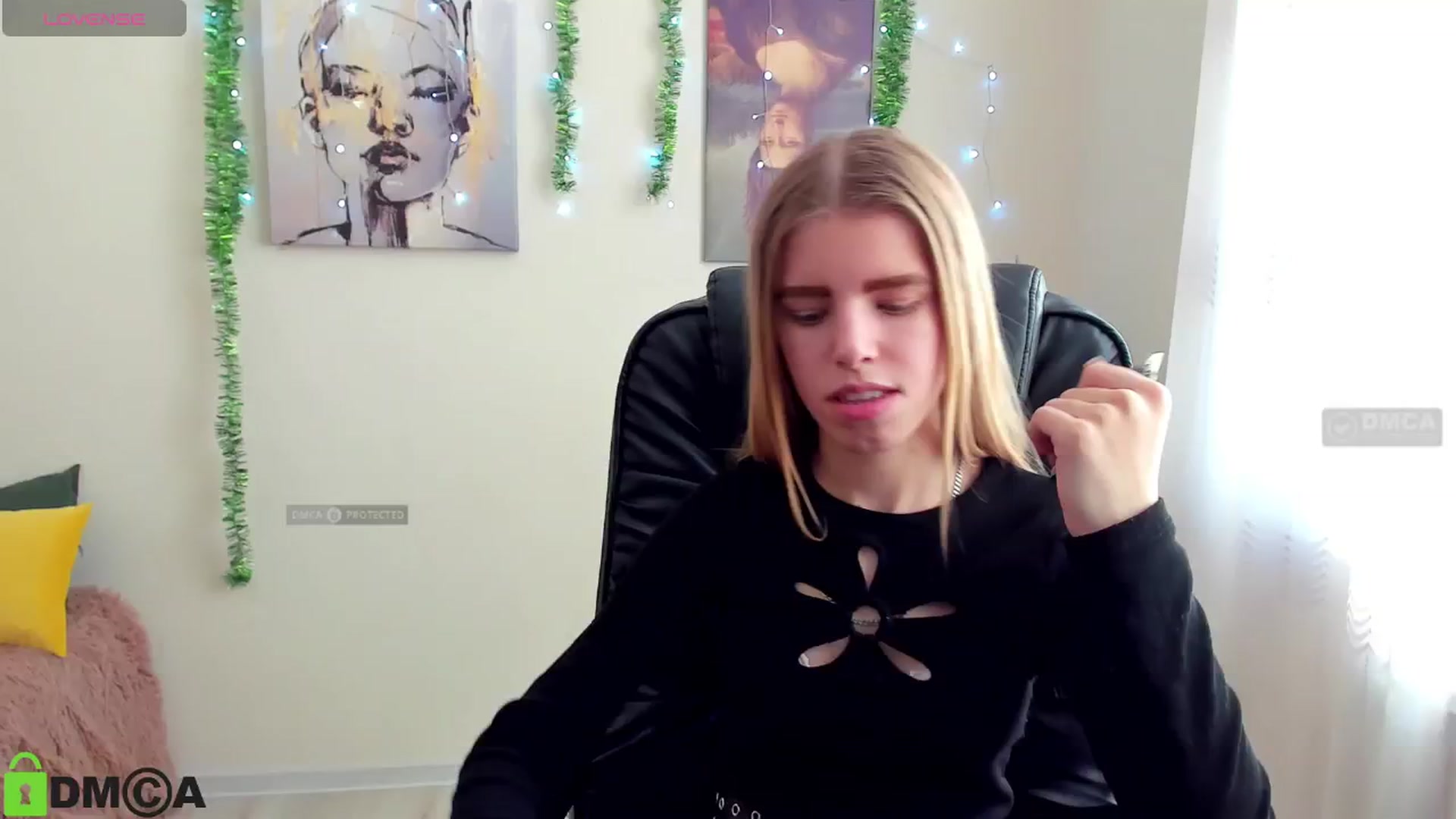 Gallery image thumbnail from Goldy_Emma's myfreecams stream on, 01/04/2025, 12:13 image 12 of 20