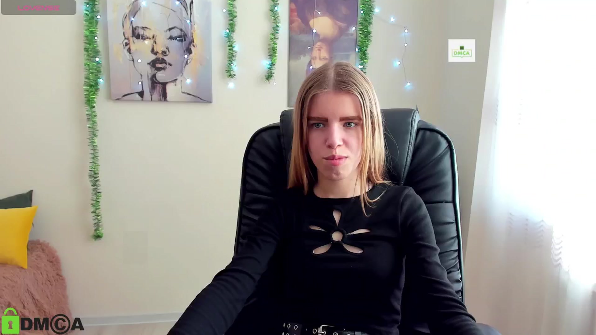 Gallery image thumbnail from Goldy_Emma's myfreecams stream on, 01/04/2025, 12:13 image 1 of 20